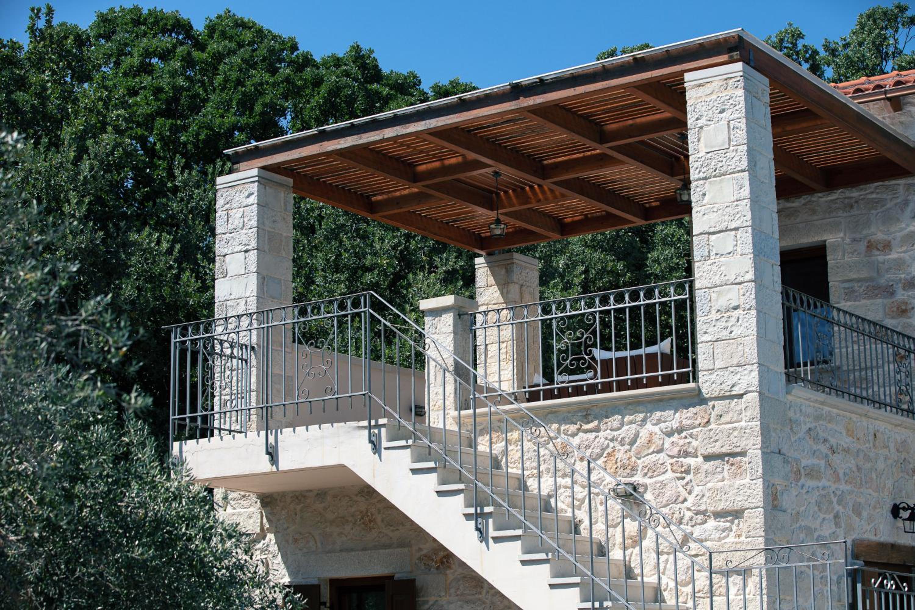 Vederi Estate