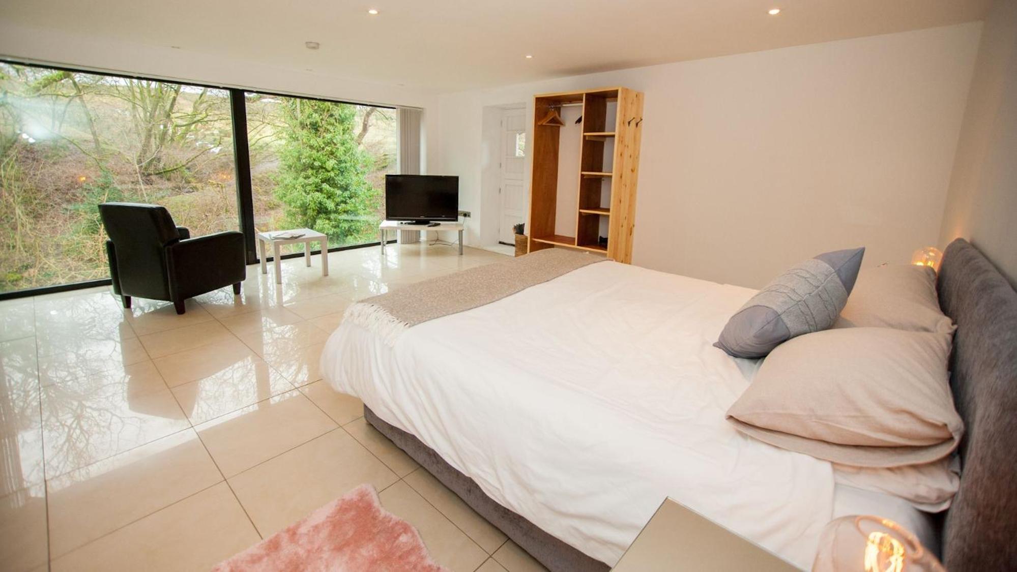 The Heronry, Netherby, a luxurious cottage ideal for a romantic break with hot tub in a rural setting view 3