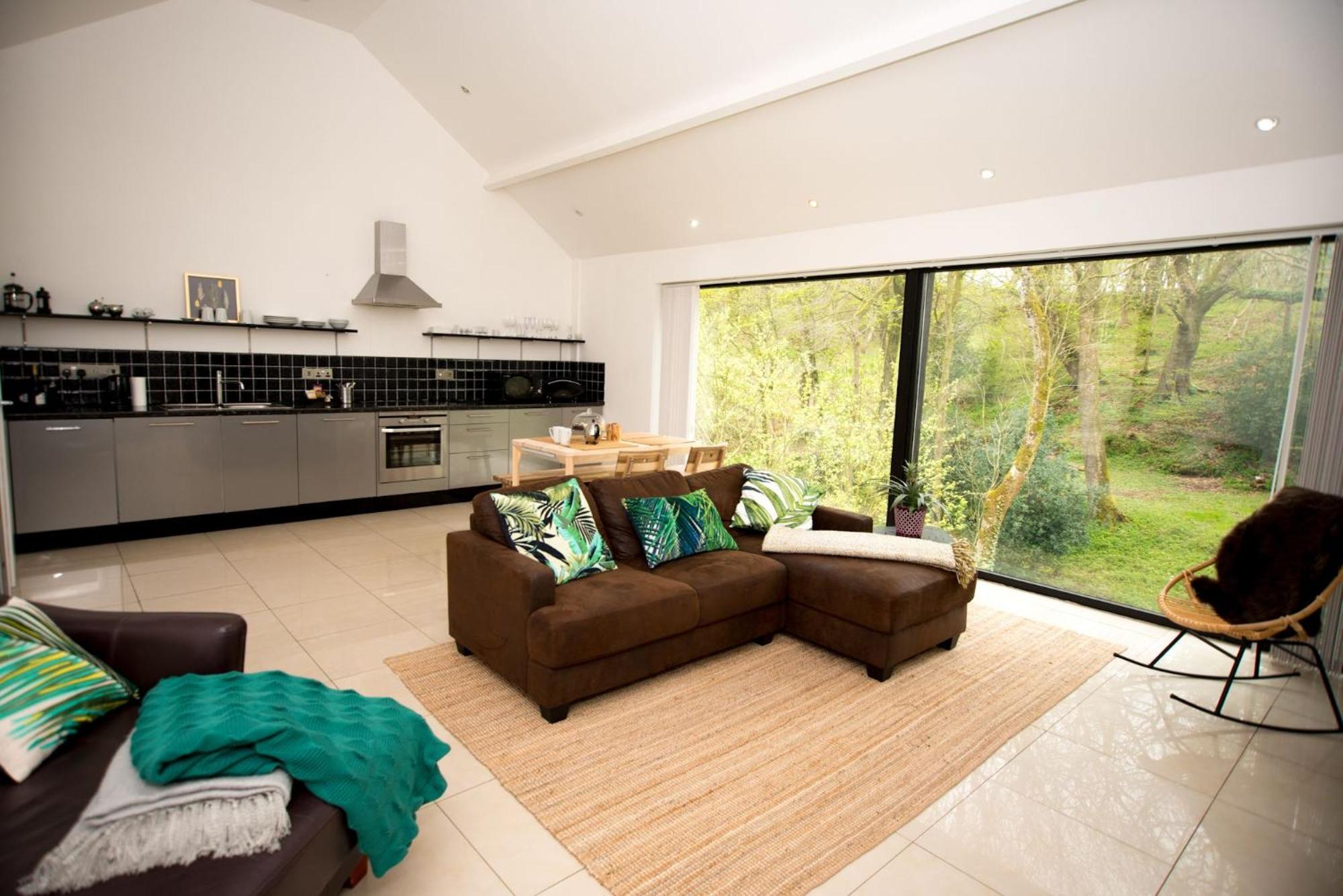 The Heronry, Netherby, a luxurious cottage ideal for a romantic break with hot tub in a rural setting view 4
