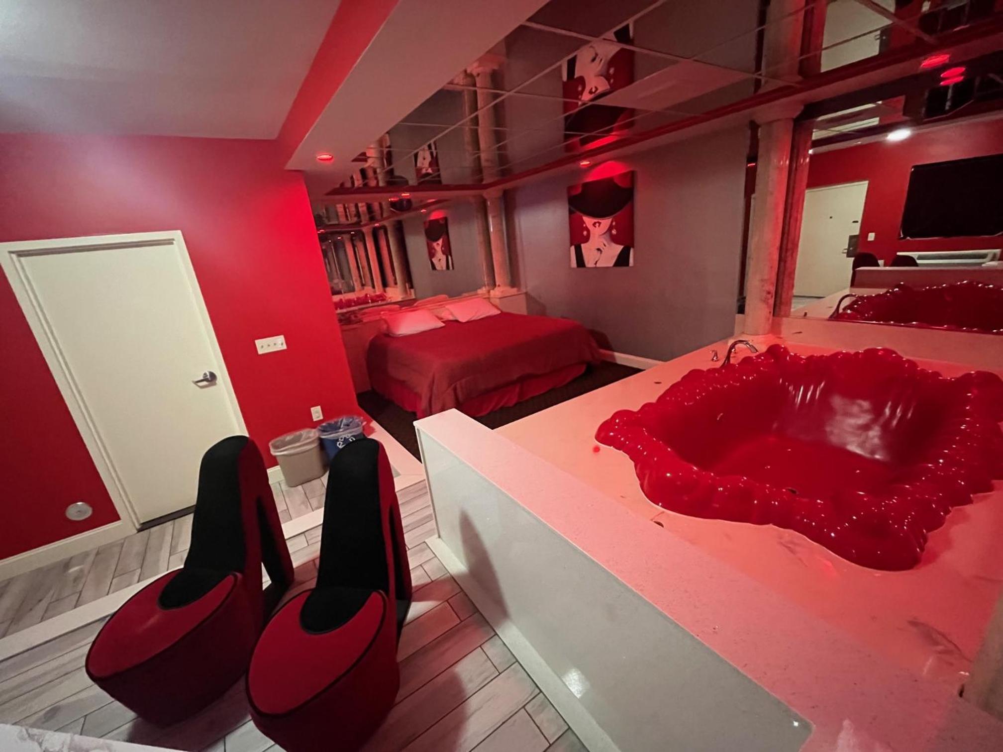 Gallery Holiday Motel