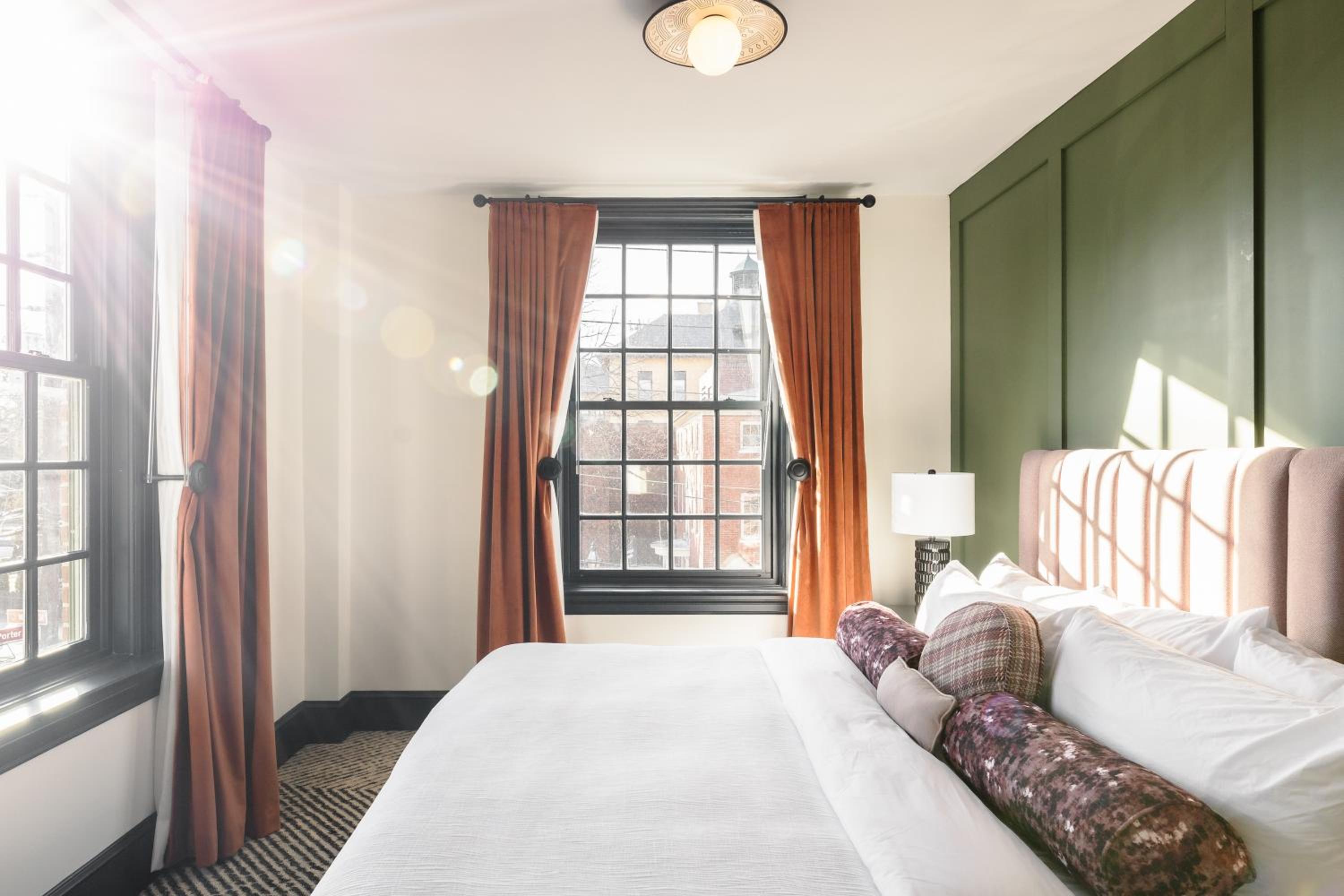 Portsmouth Vacations - Hotel Thaxter - Property Image 84