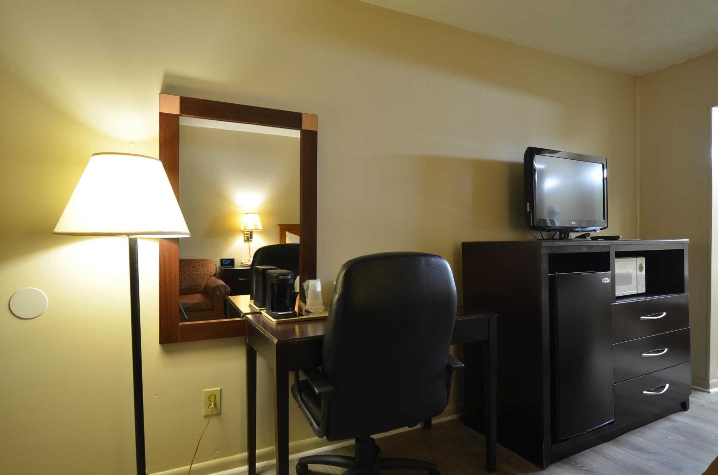 Travelowes Motel - Maggie Valley