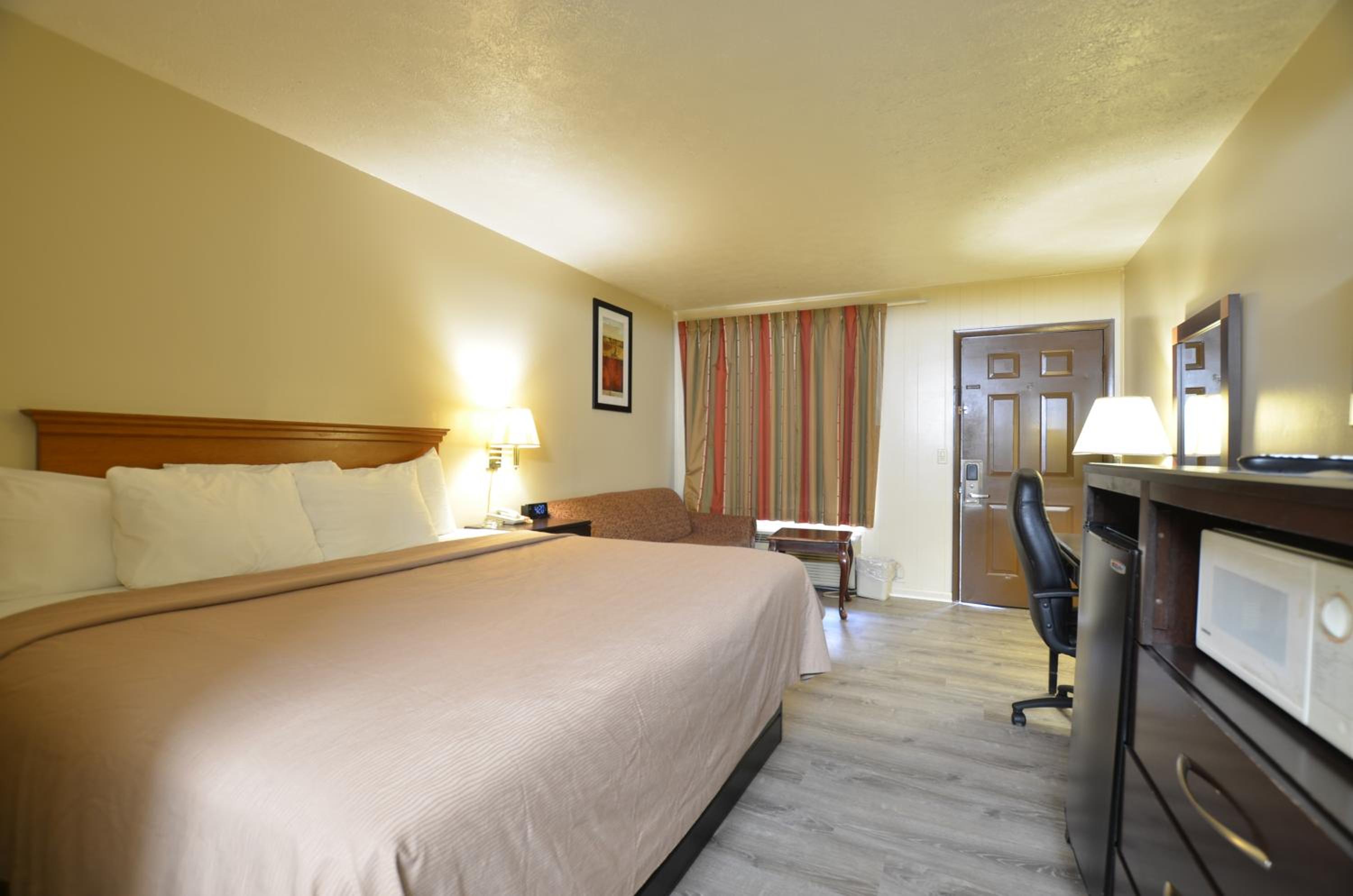 Travelowes Motel - Maggie Valley