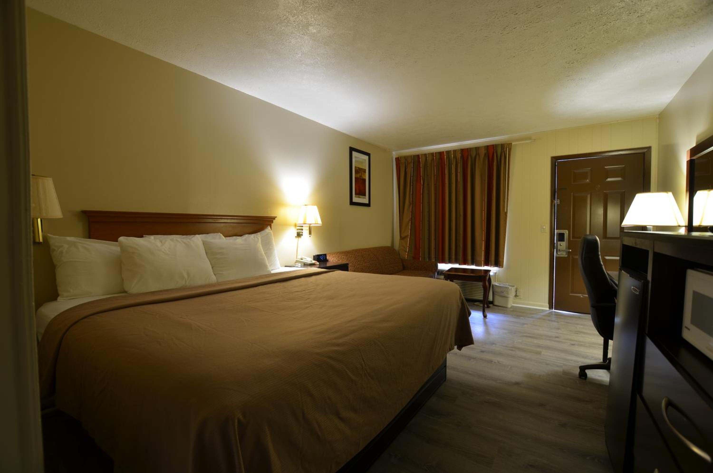 Travelowes Motel - Maggie Valley
