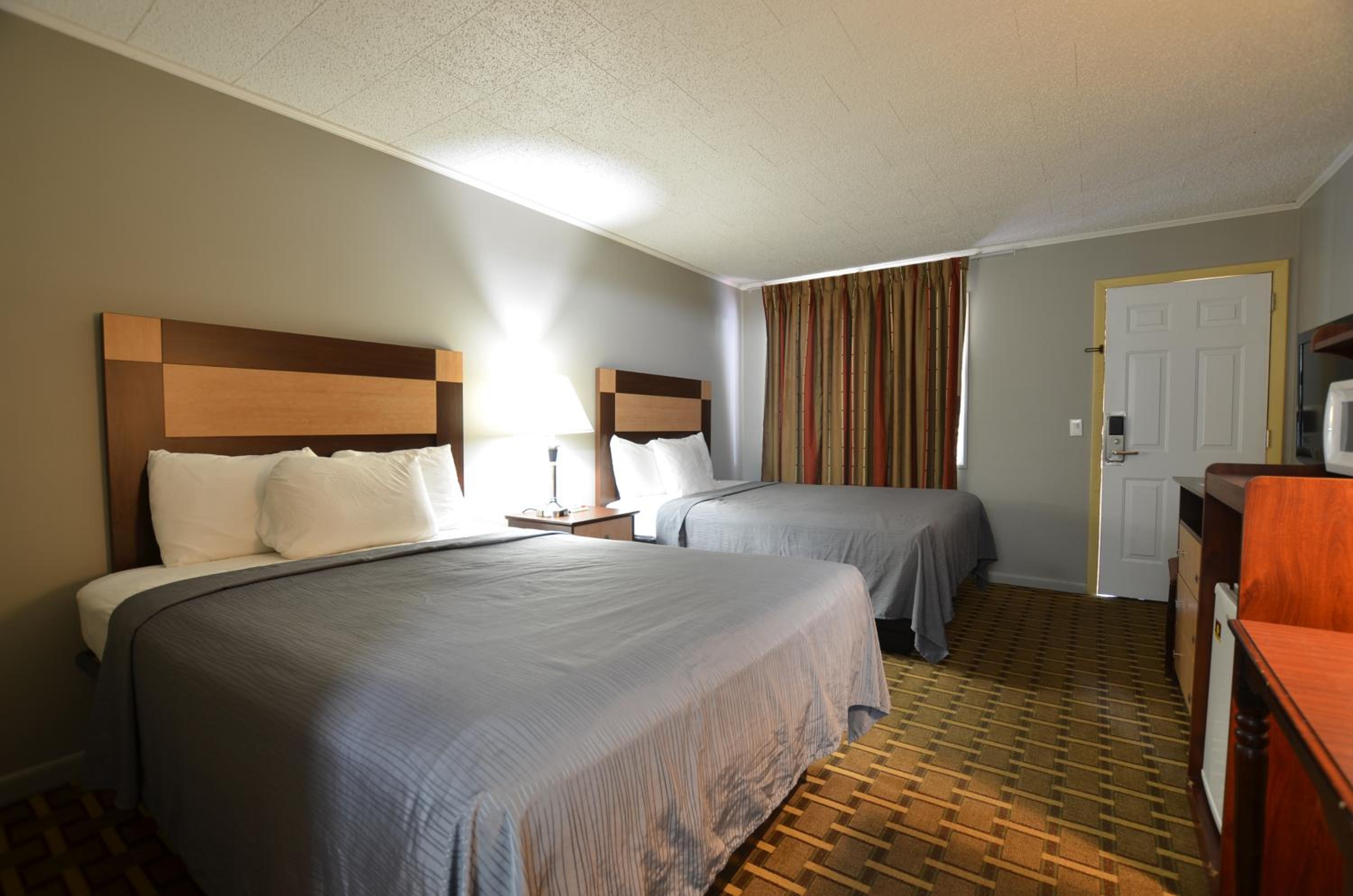 Travelowes Motel - Maggie Valley