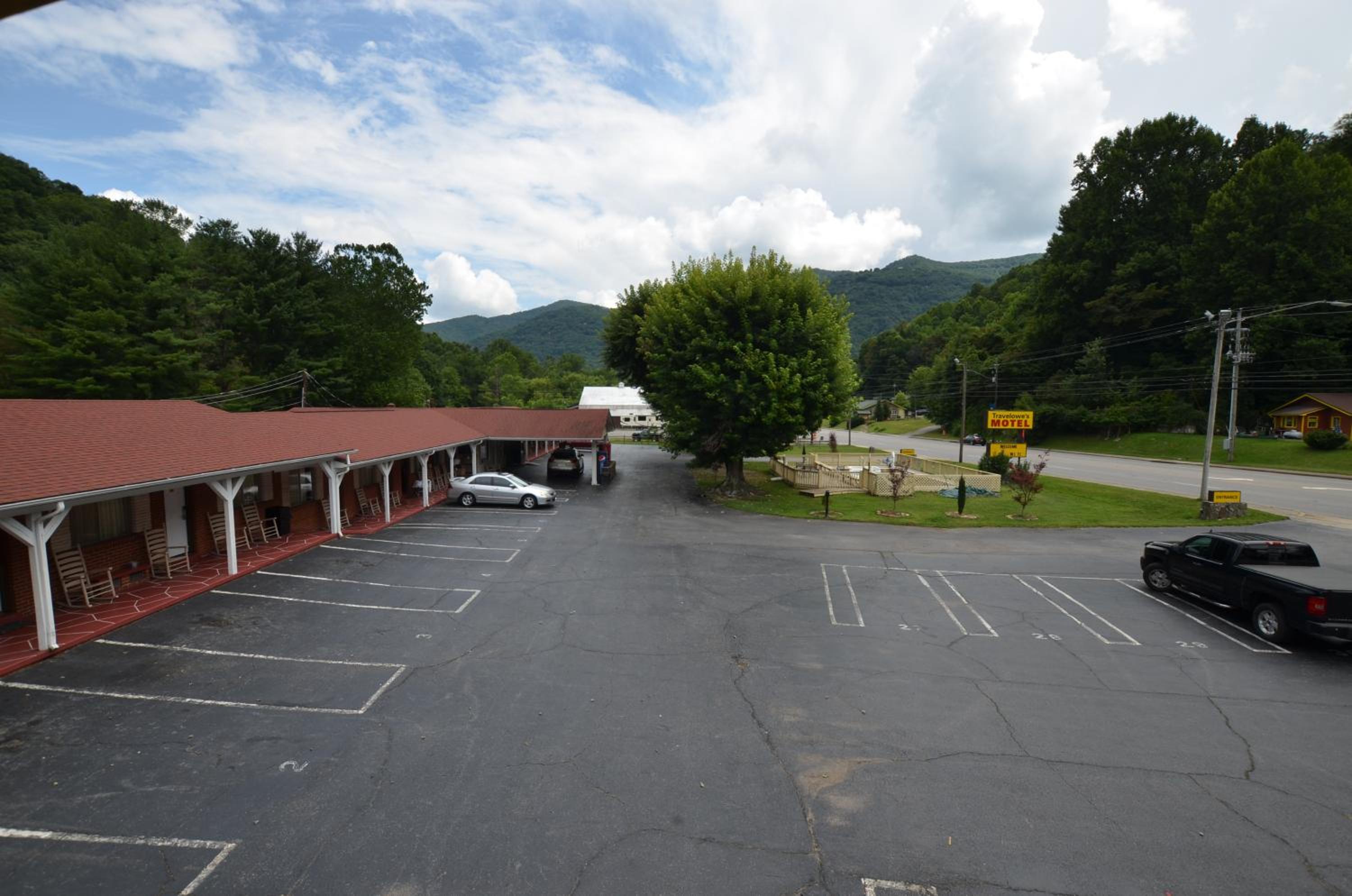 Travelowes Motel - Maggie Valley