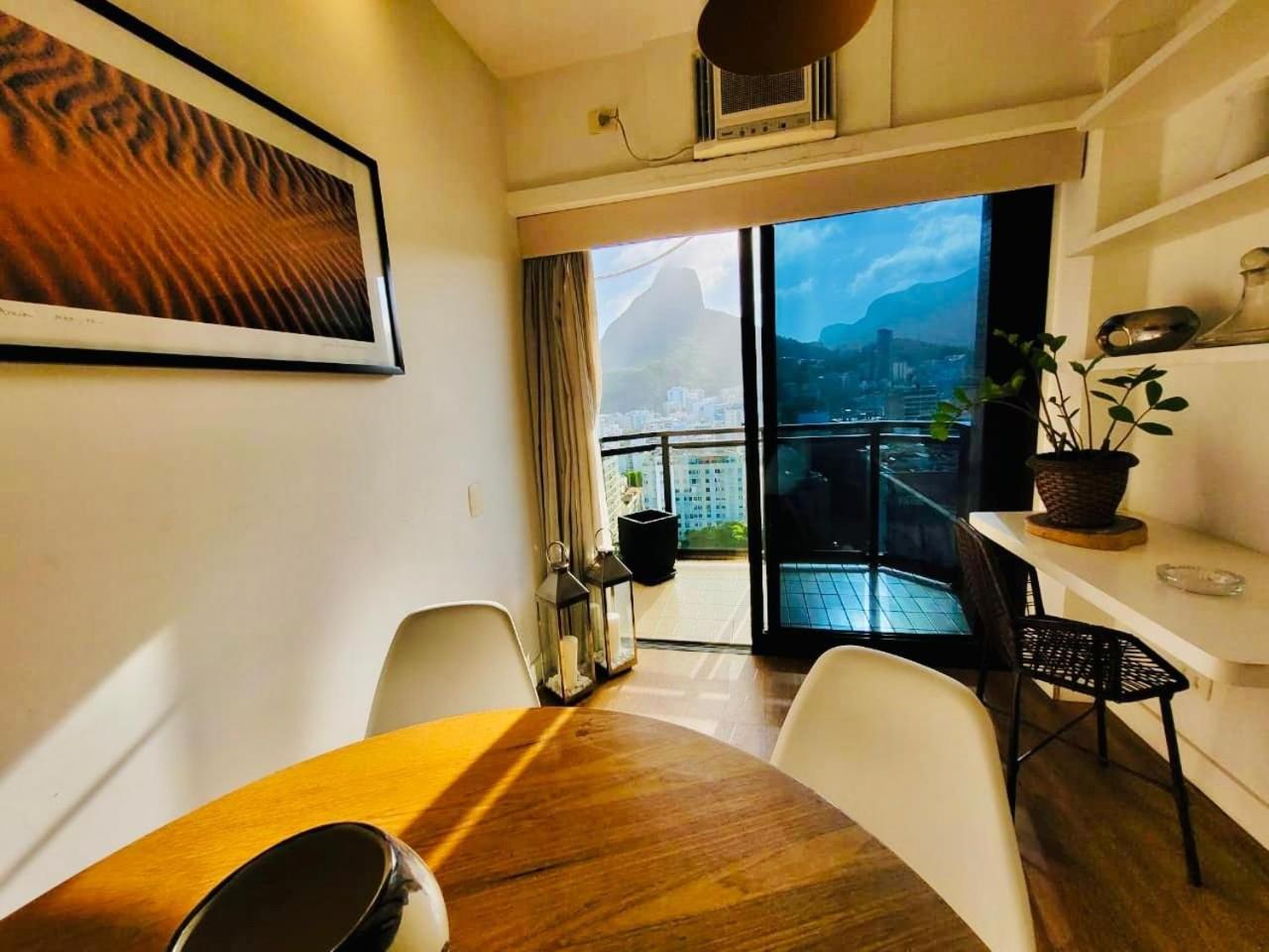 Top Apart Leblon - Flat com varanda, e terraço panorâmico