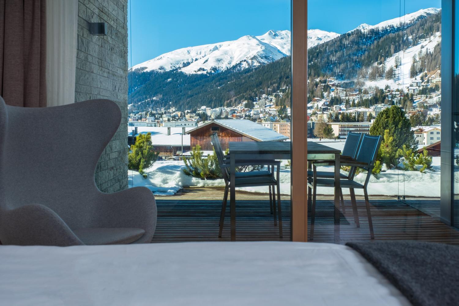 Luxury Davos Apt for 4 with Panorama Terrace & 5-star Hotel Spa Access view 5