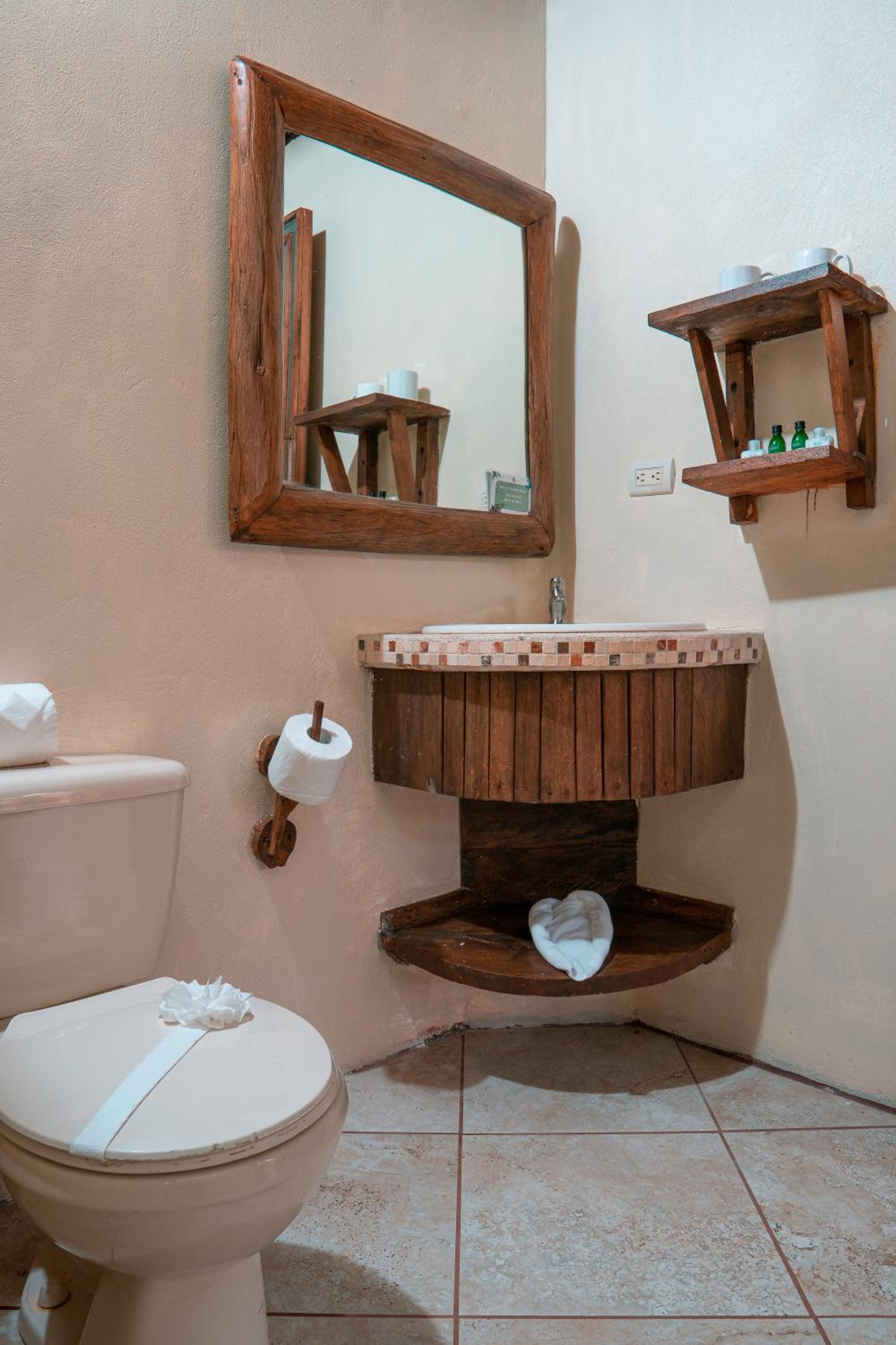 La Tigra Rainforest Lodge