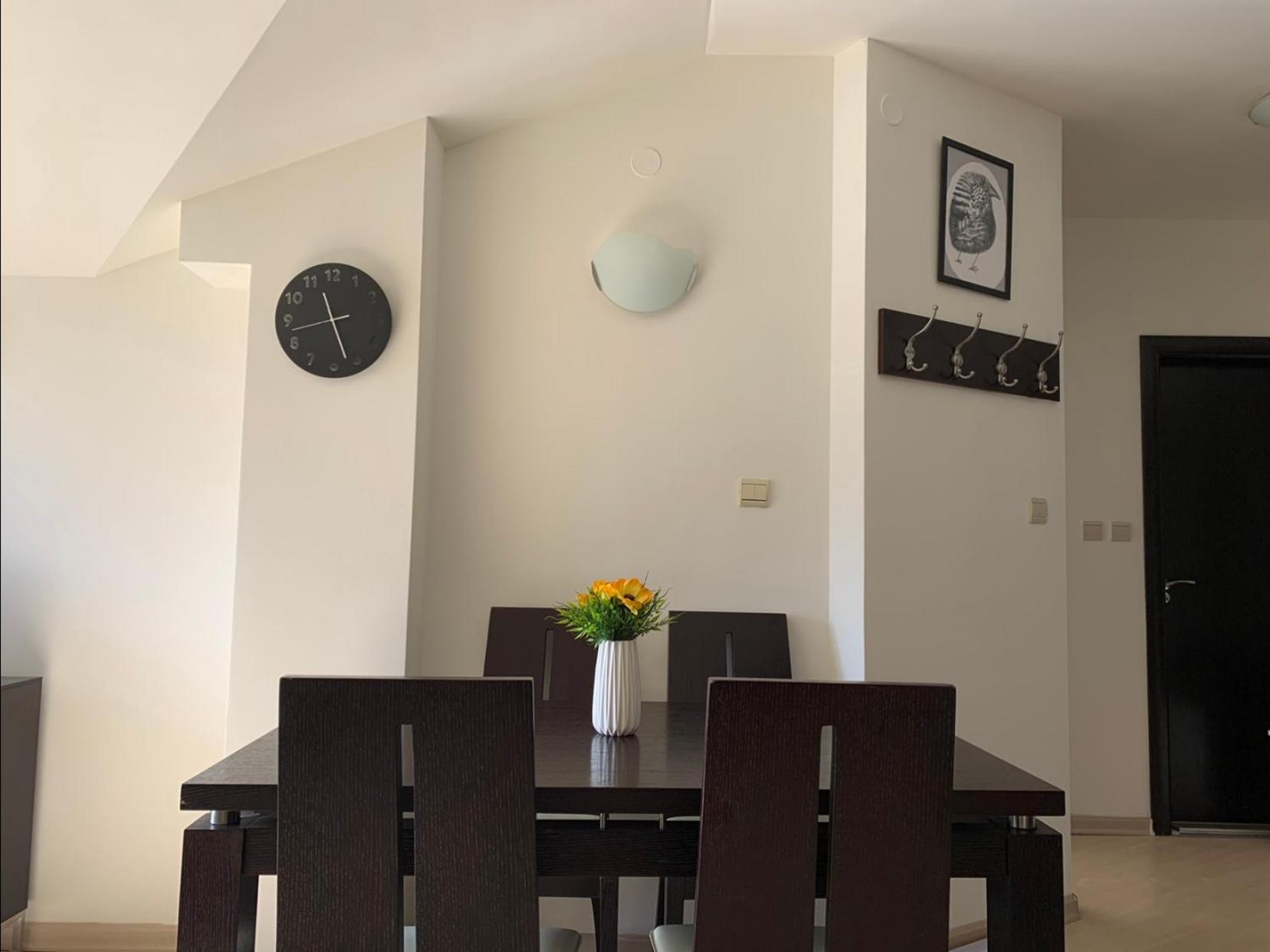 Central Art Apartment in Bansko with Mountain View