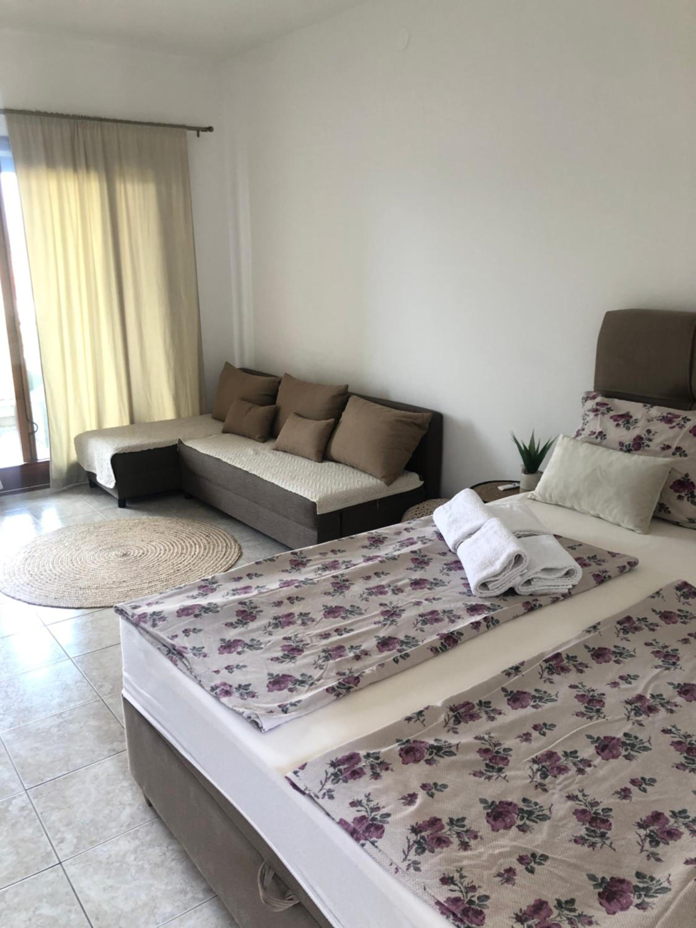 TIZA Apartments
