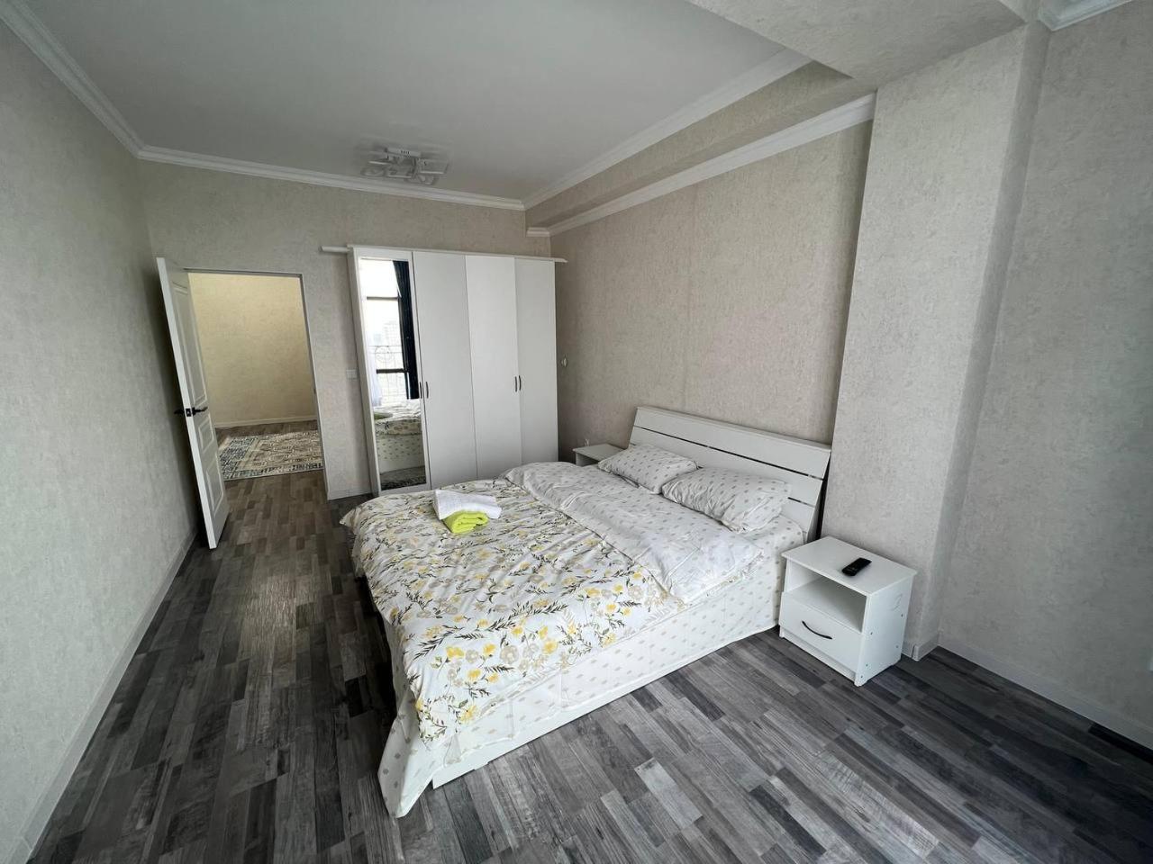 2 bedroom apartment on Turusbekova 9 view 4