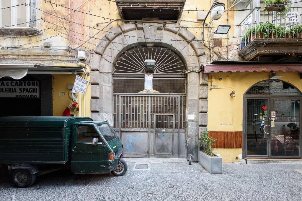 A Due Passi Da Toledo