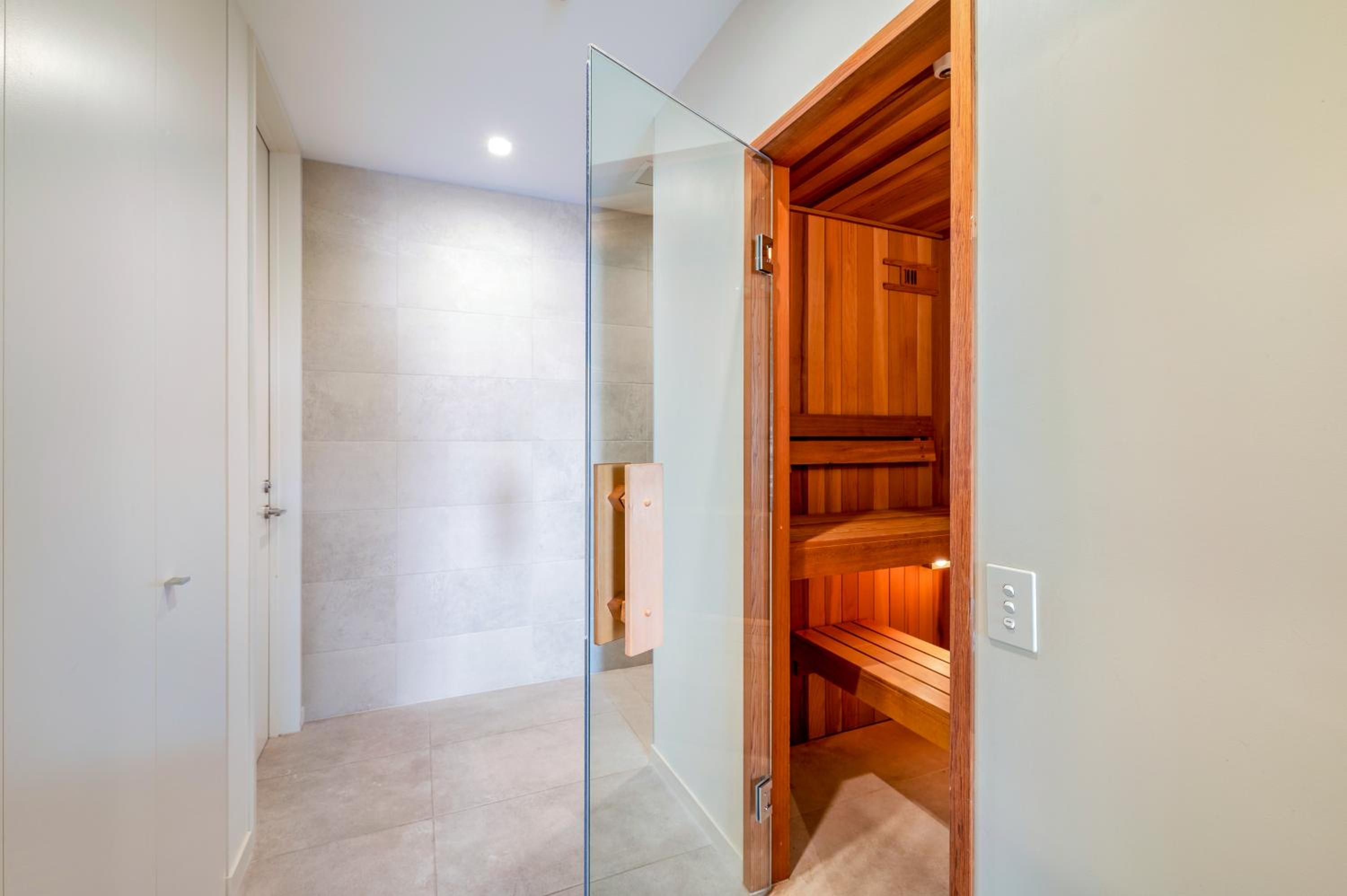 Hana Apartment by Sotheby's Luxury Rental Homes