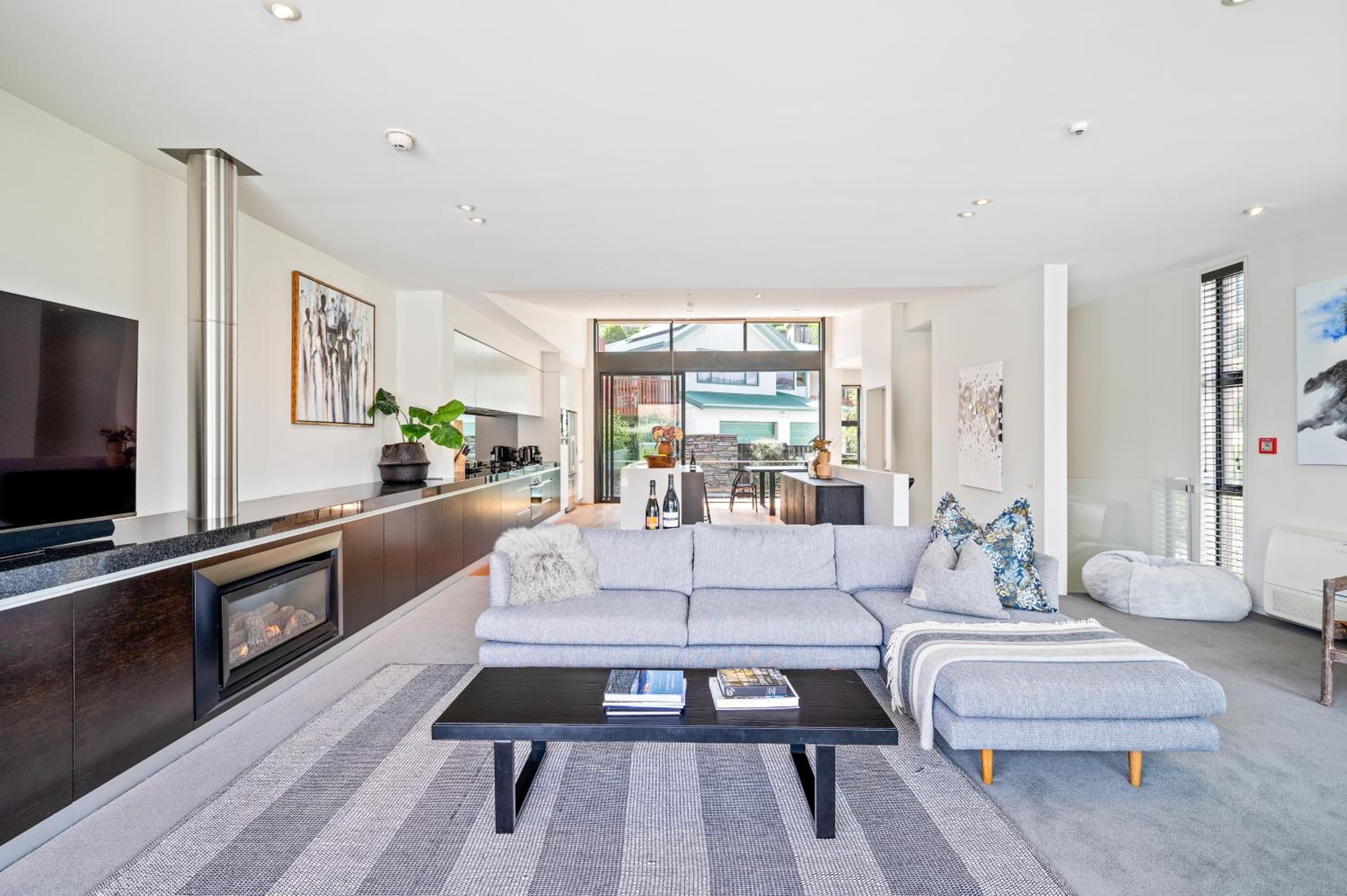 Hana Apartment by Sotheby's Luxury Rental Homes