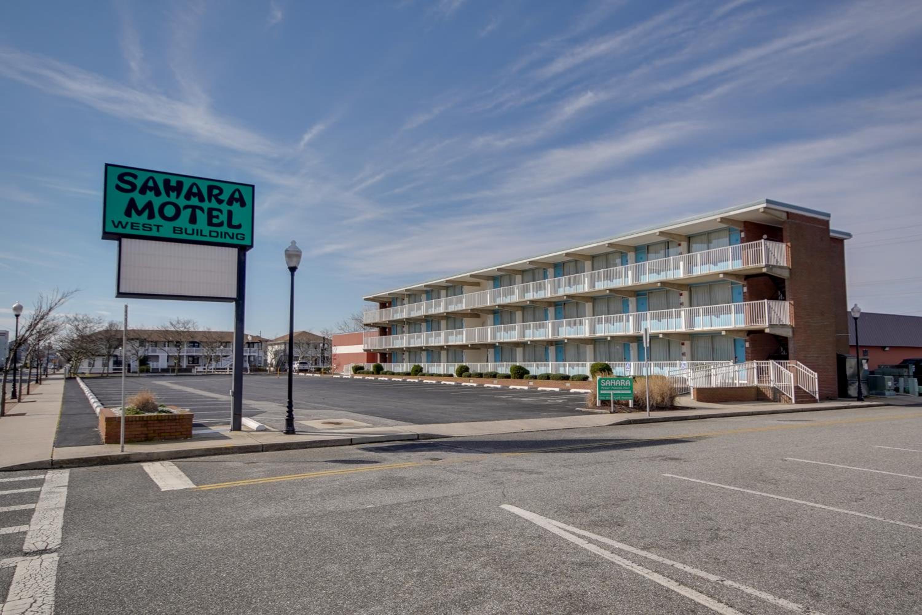 Sahara Motel view 3
