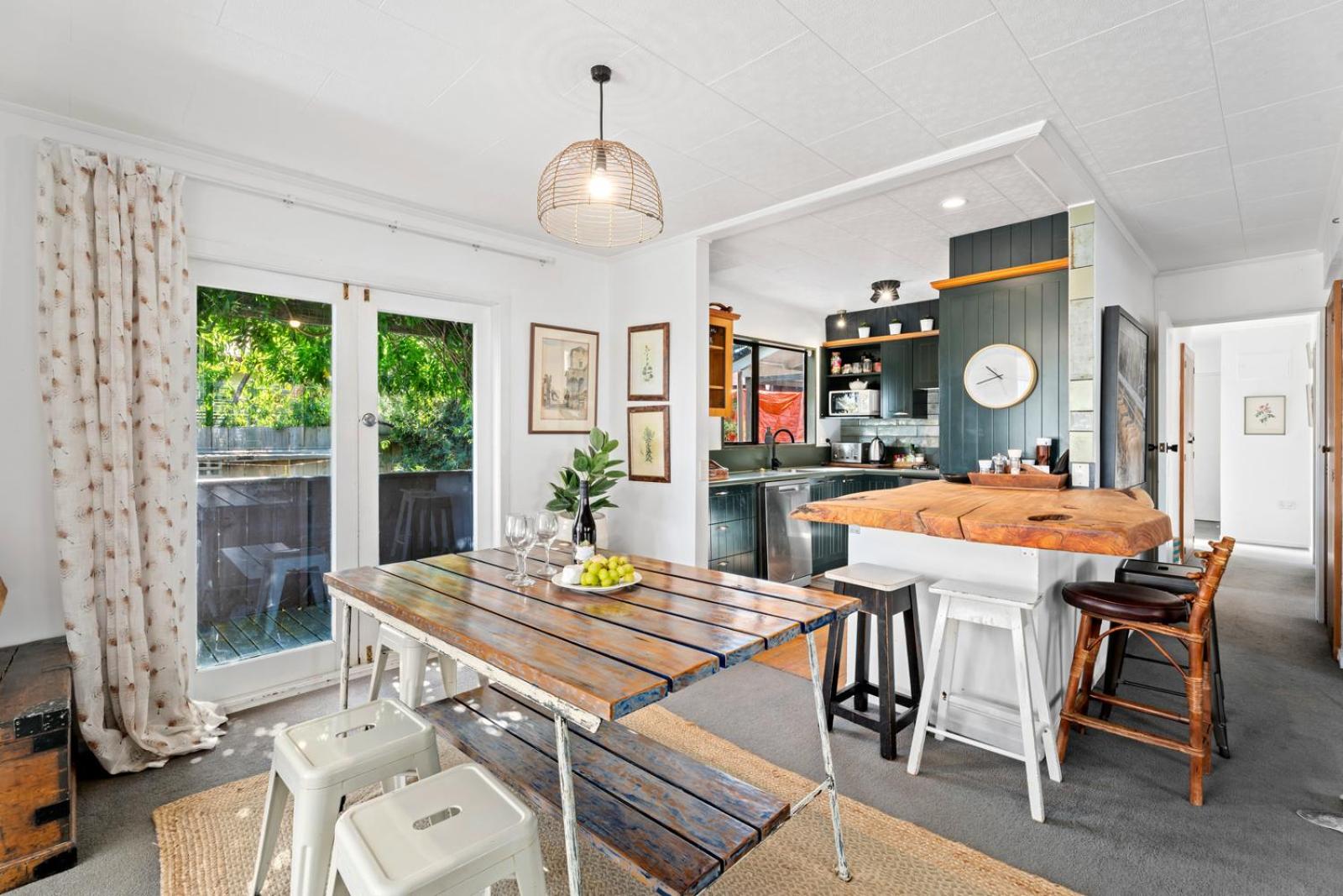 Kings Drive - Wanaka Holiday Home view 4