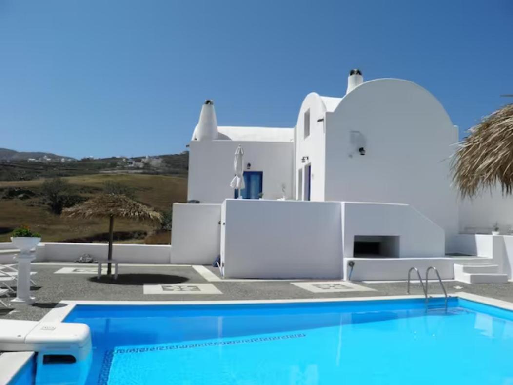Santorini Traditional Suites photo 3