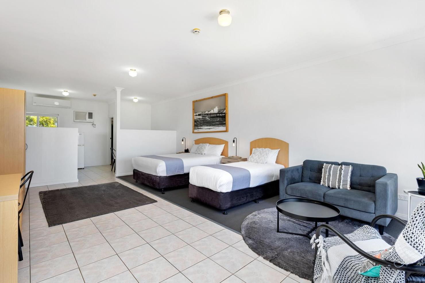 Coast Motel and Apartments