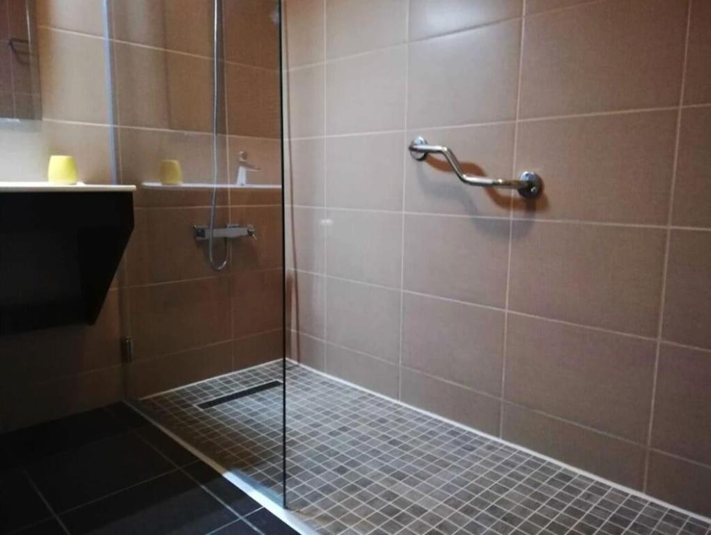Photo 20