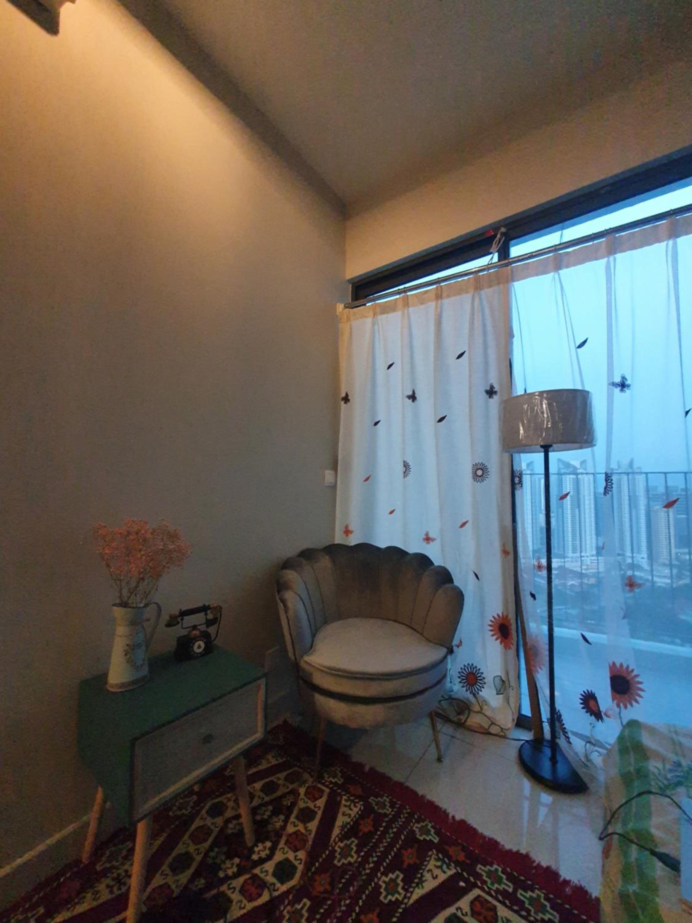 Studio near KLCC and LRT with superb view