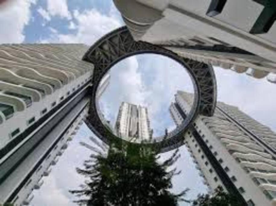 Studio near KLCC and LRT with superb view