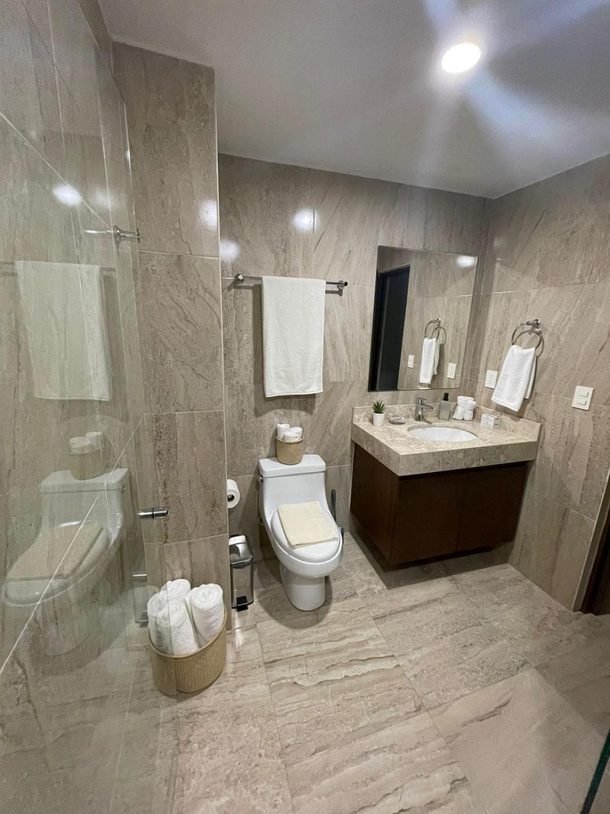 Departamento Céntrico y Moderno en Cancún.