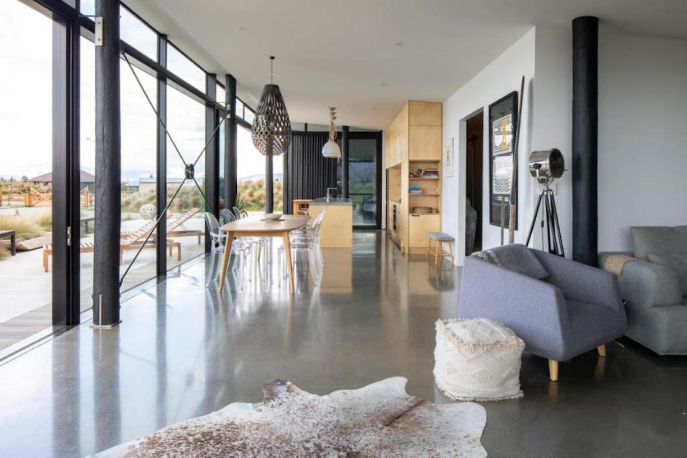 NOMAC No8, Luxury holiday home, Twizel