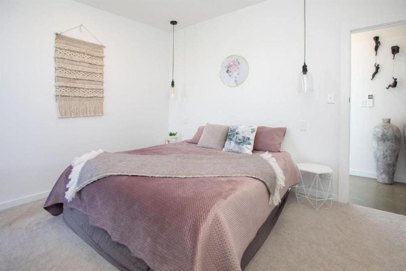 NOMAC No8, Luxury holiday home, Twizel