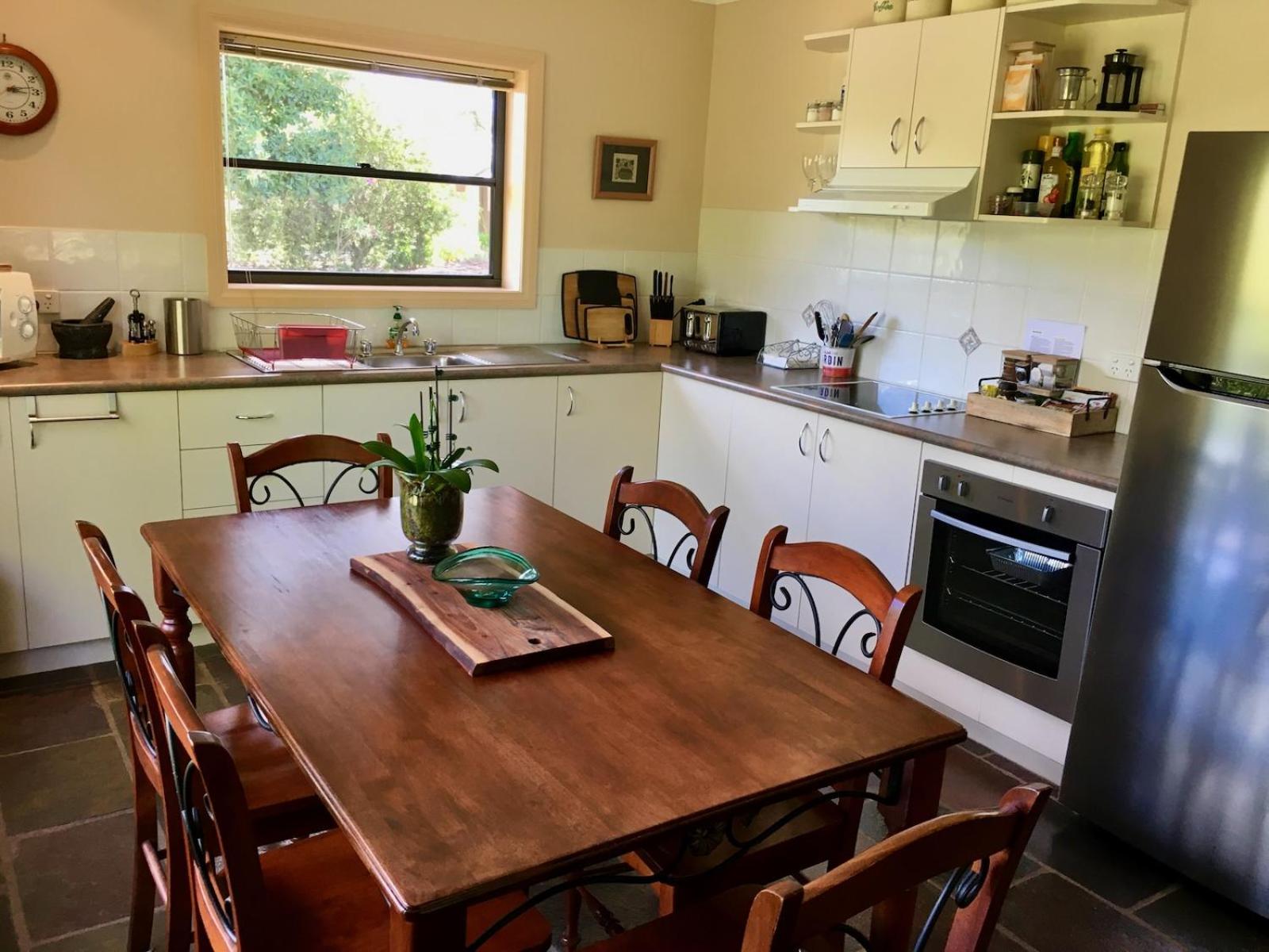 Serena Cottages Beechworth - Your Country Getaway - 2