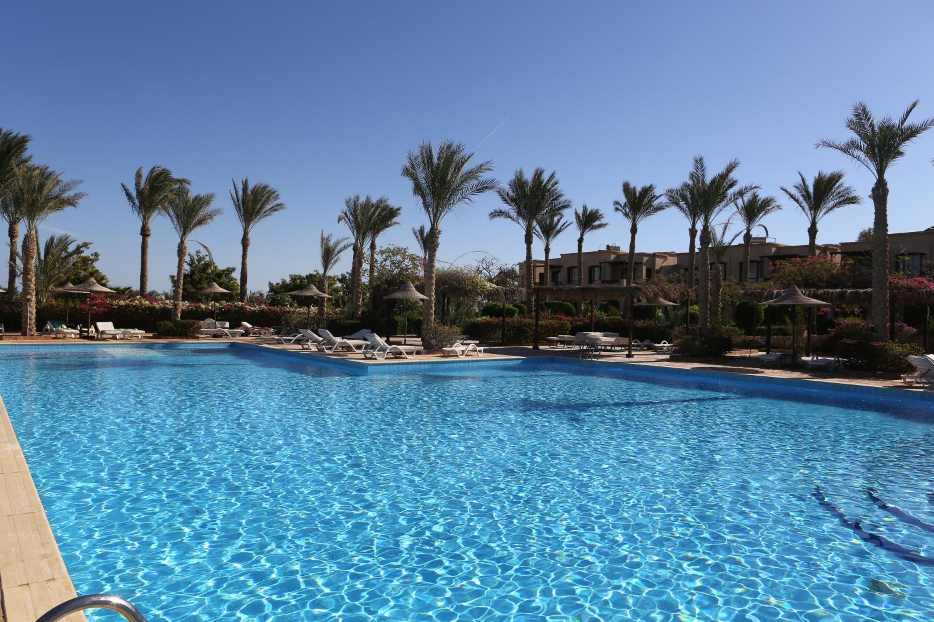 Tamra Beach Resort