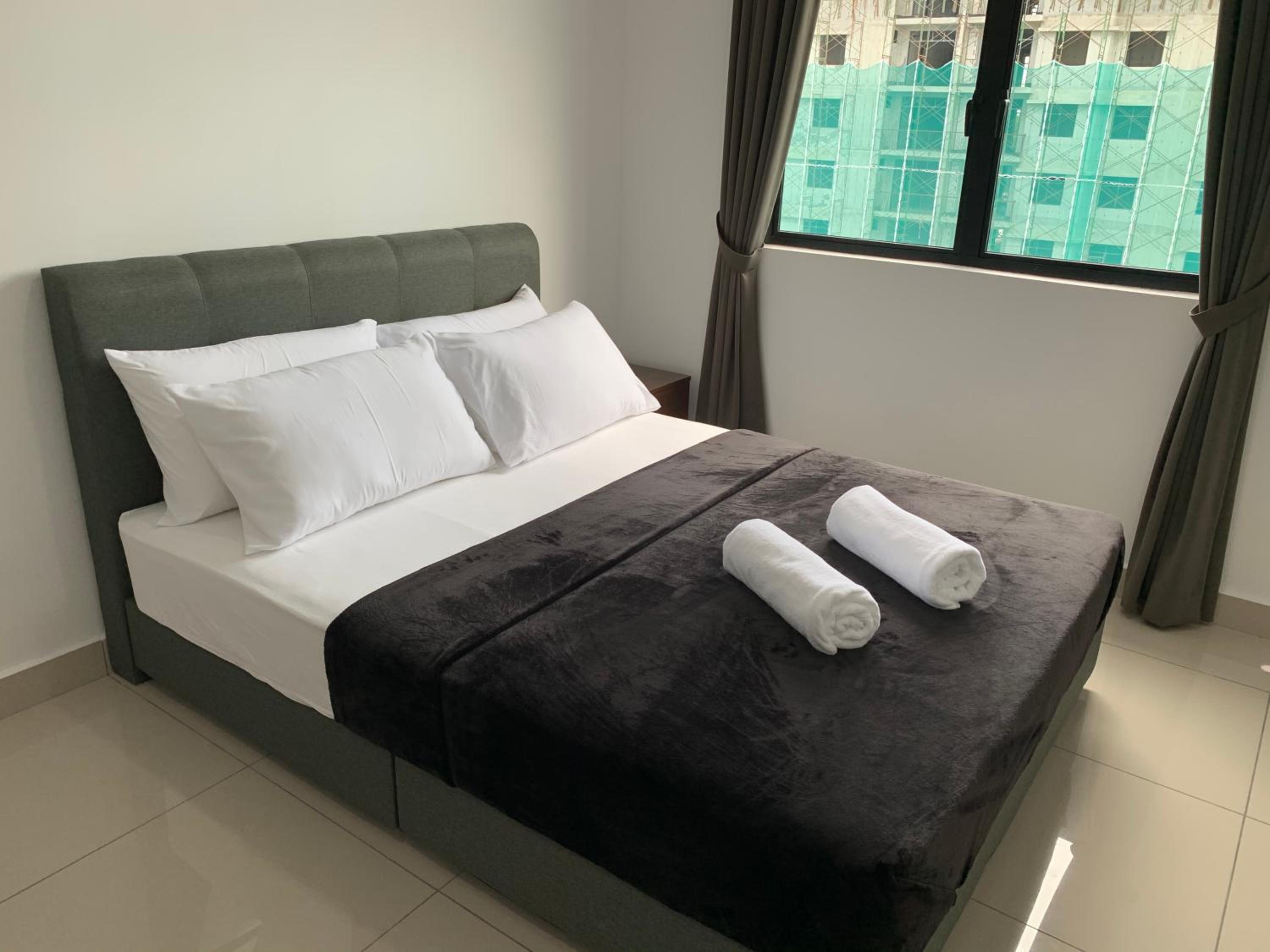 Desaru Utama Apartment with Swimming Pool View, Karaoke, FREE WIFI, Netflix, near to Car Park view 3