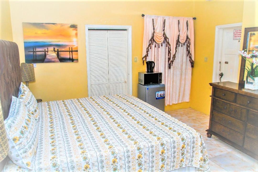 Dela de-Rose Guest House Negril Jamaica