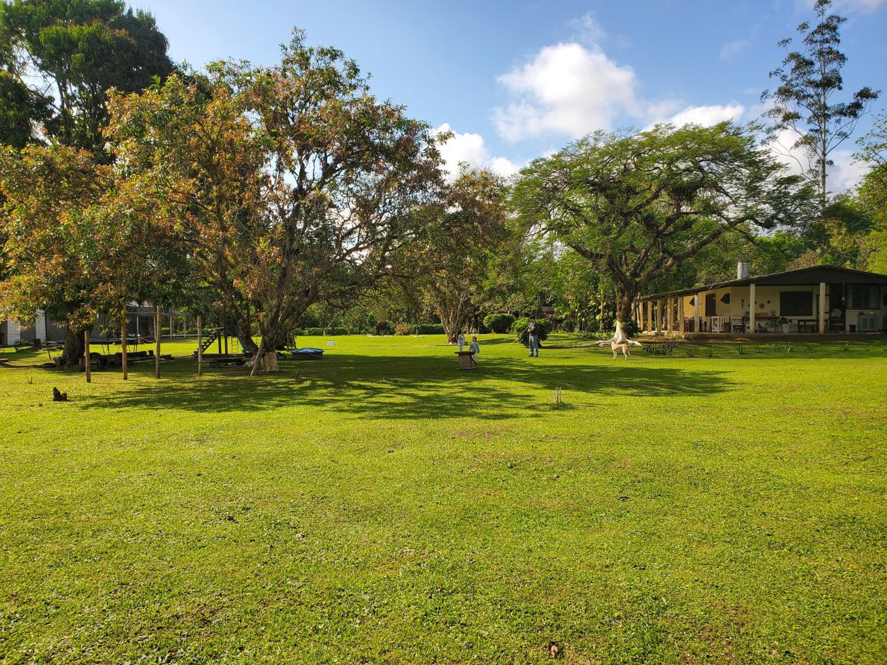 ÉCOisa de Chácara - Casa de Vidro, Casa de Campo