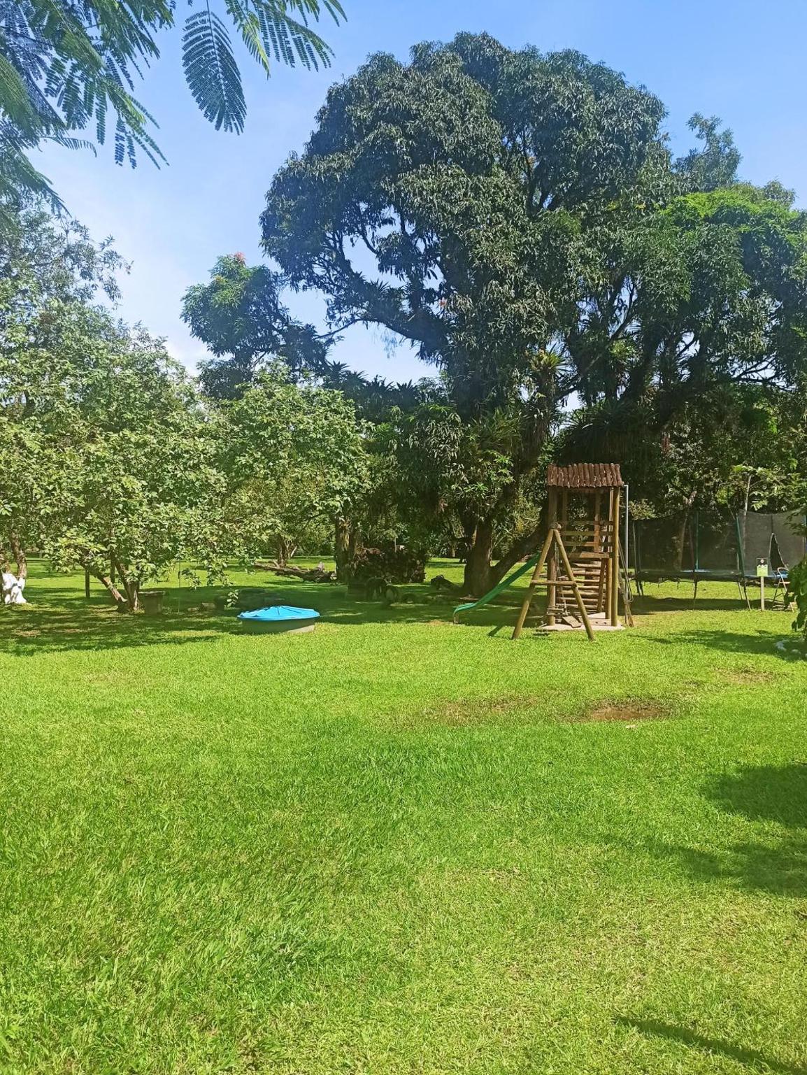 ÉCOisa de Chácara - Casa de Vidro, Casa de Campo