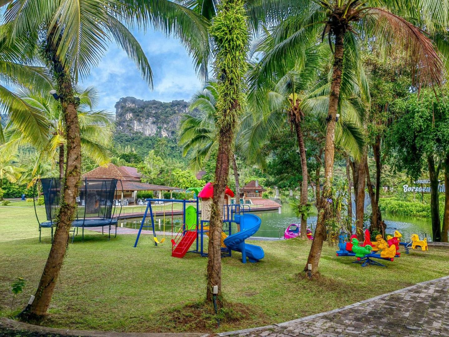 Bor Saen Pool Villa