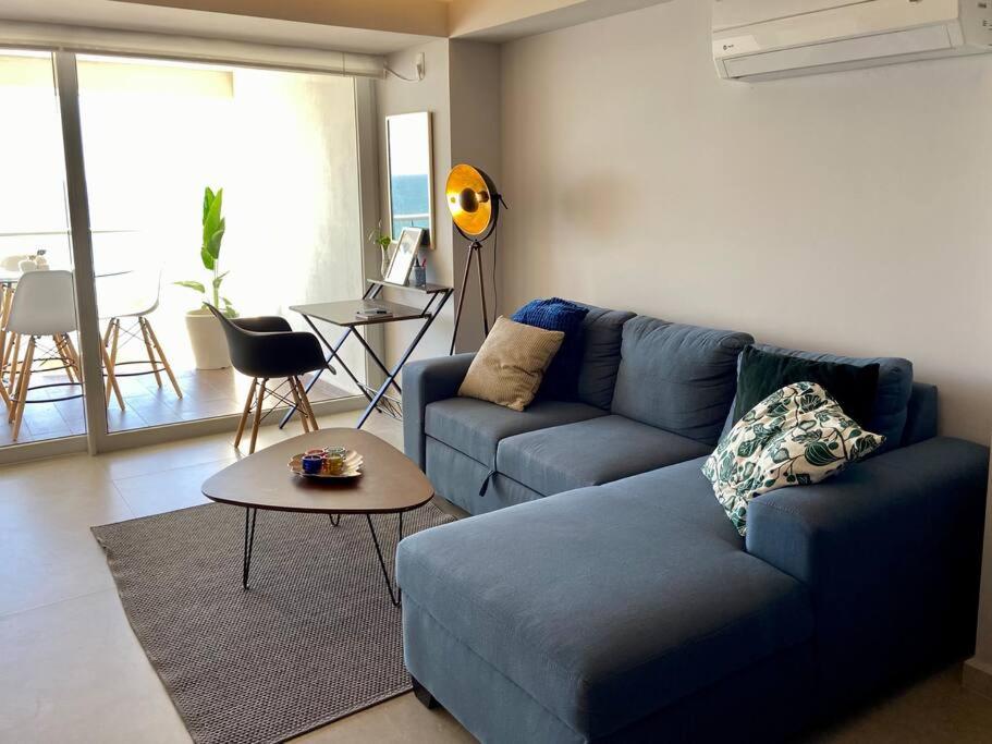 Beachfront & free daily breakfast & 600MB 7010 Wifi by Moikkarentals view 5