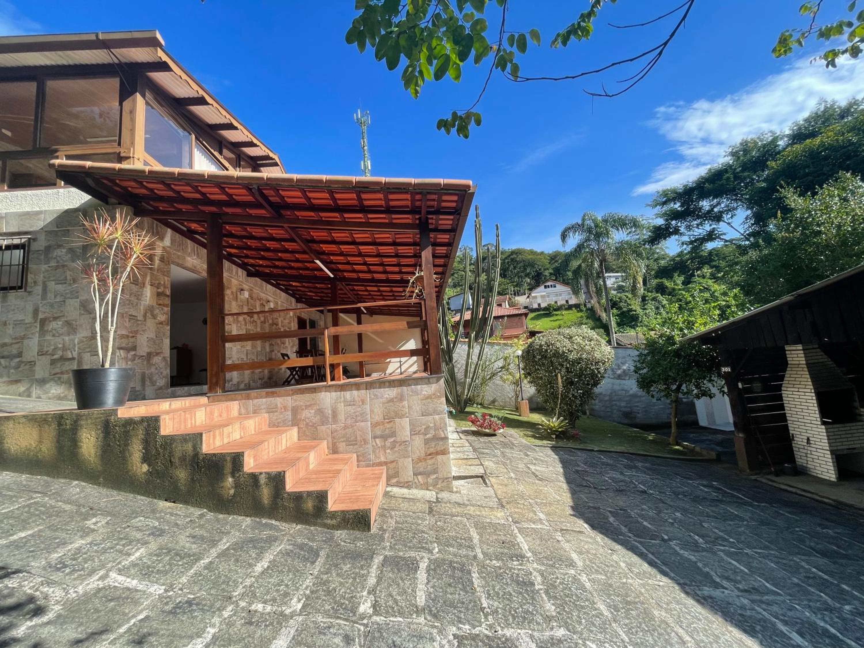 Confortável Chalet na Serra proximo ao Centro