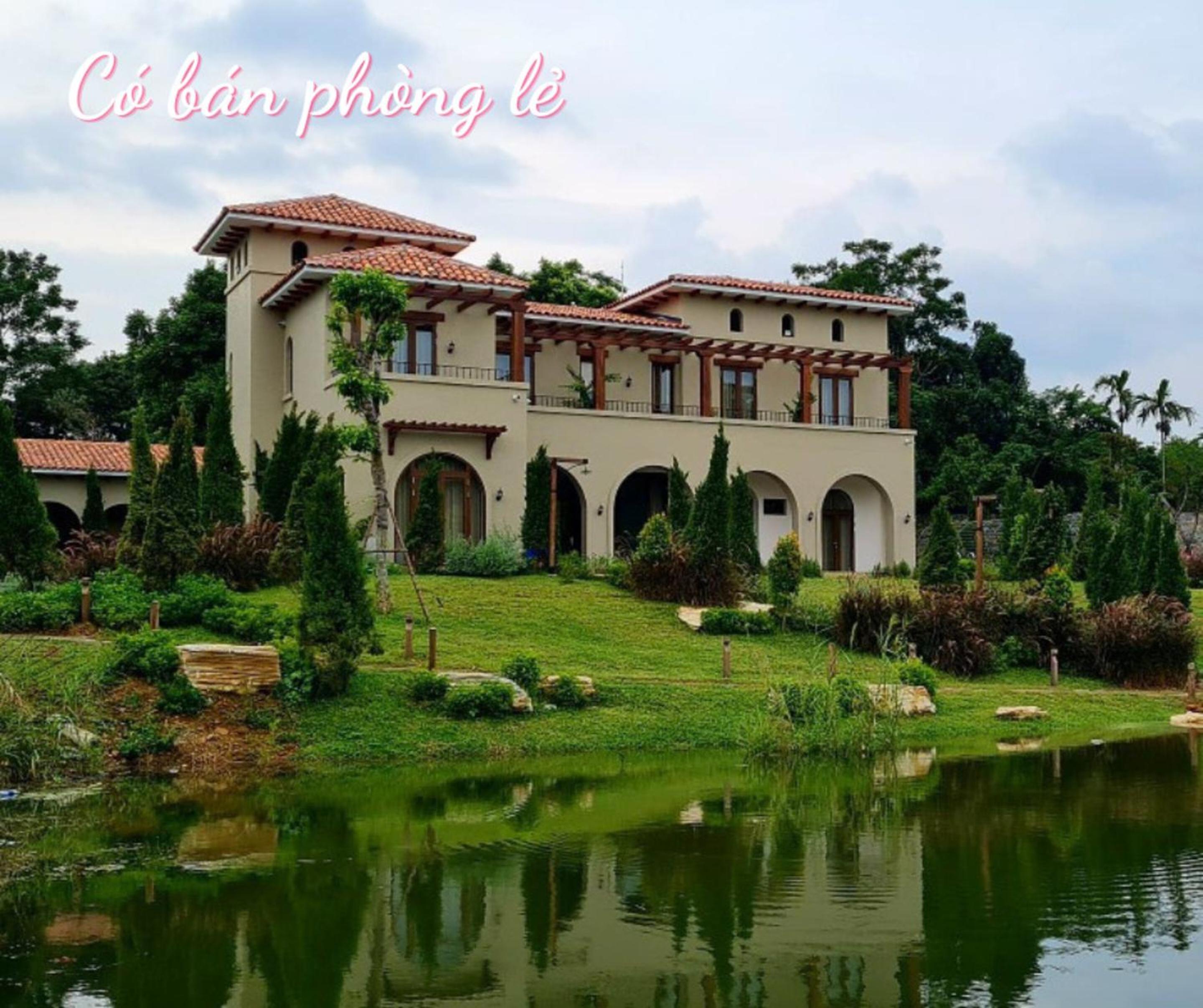 The Candy Villa - Venuestay view 2
