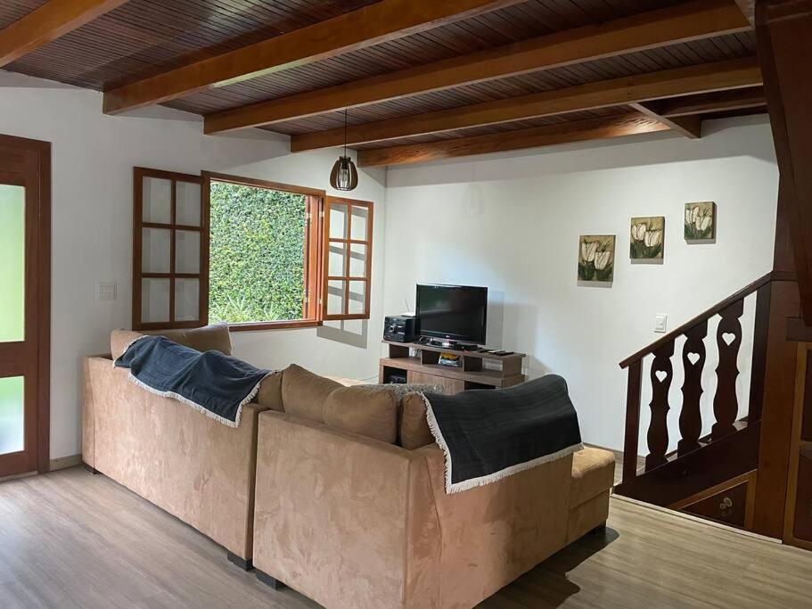 Confortável Chalet na Serra proximo ao Centro