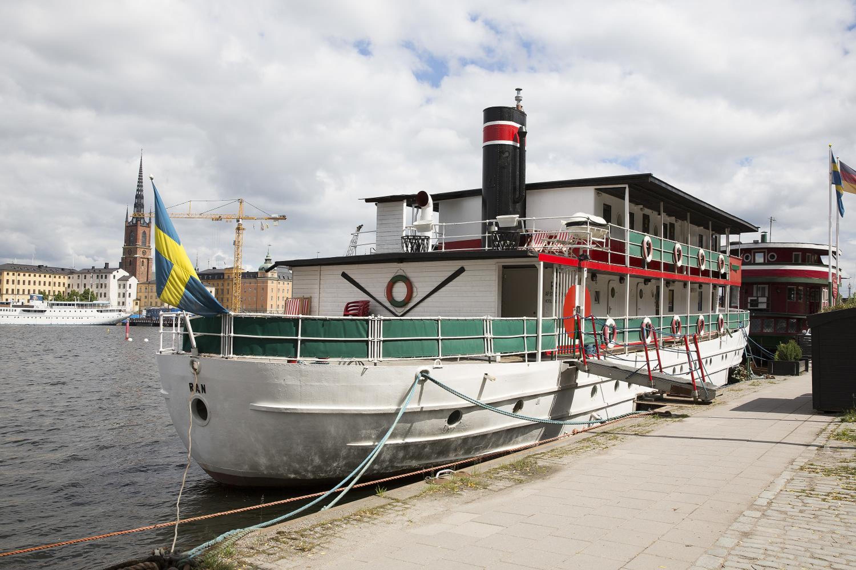 The Red Boat 59