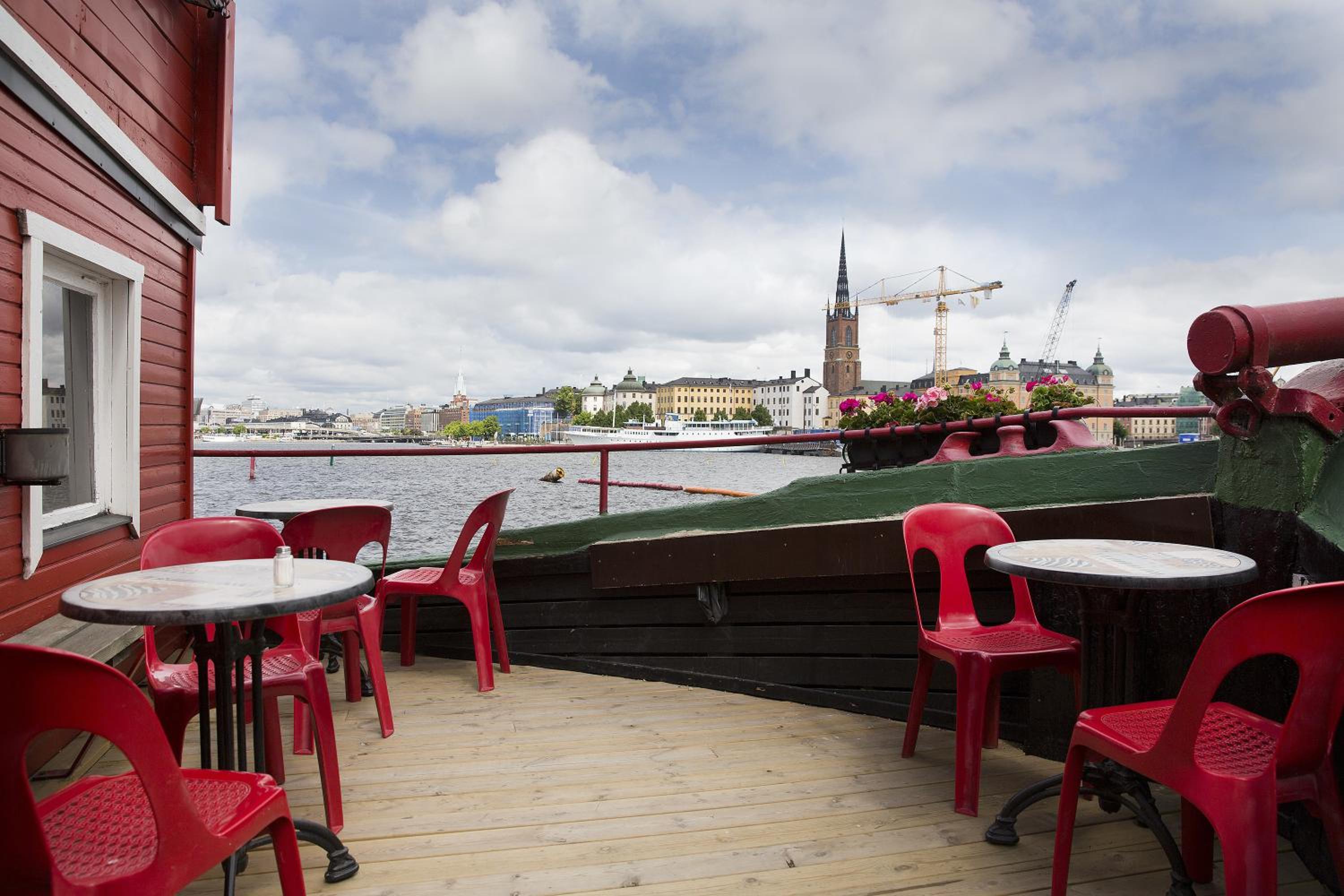 The Red Boat 25