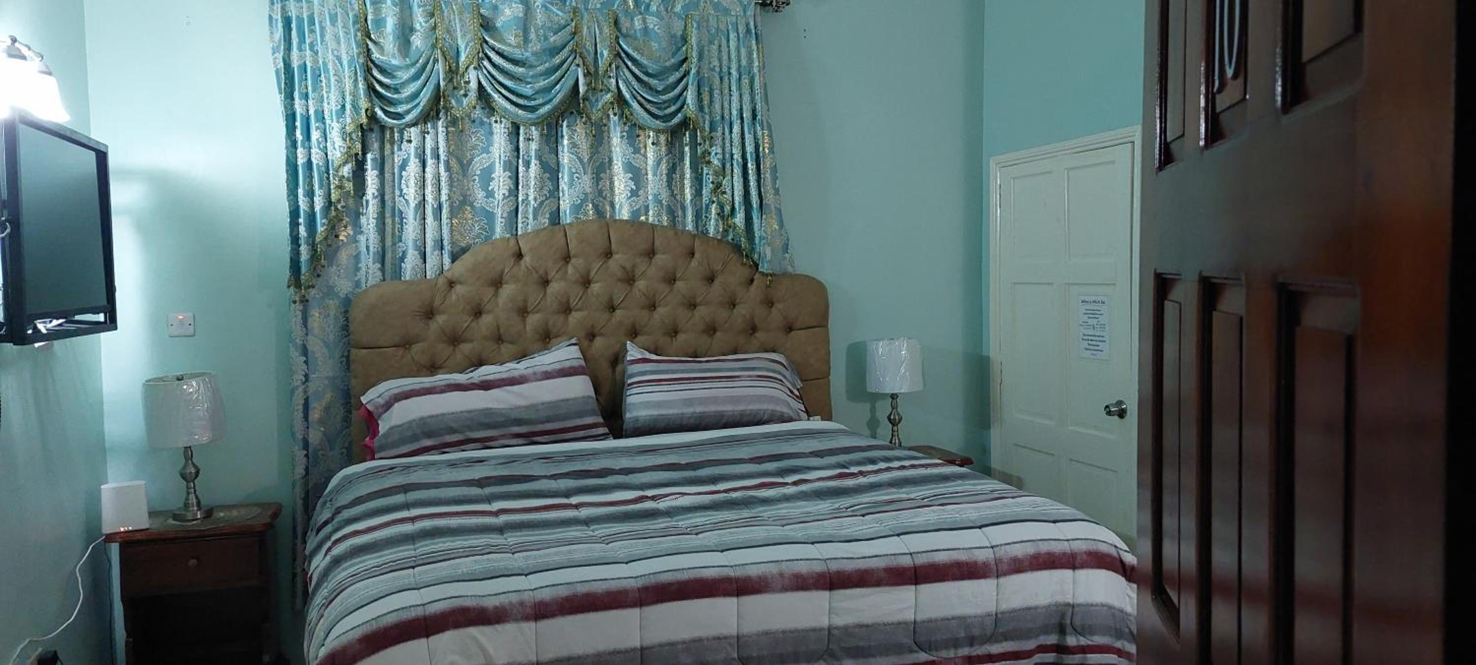 Dela de-Rose Guest House Negril Jamaica