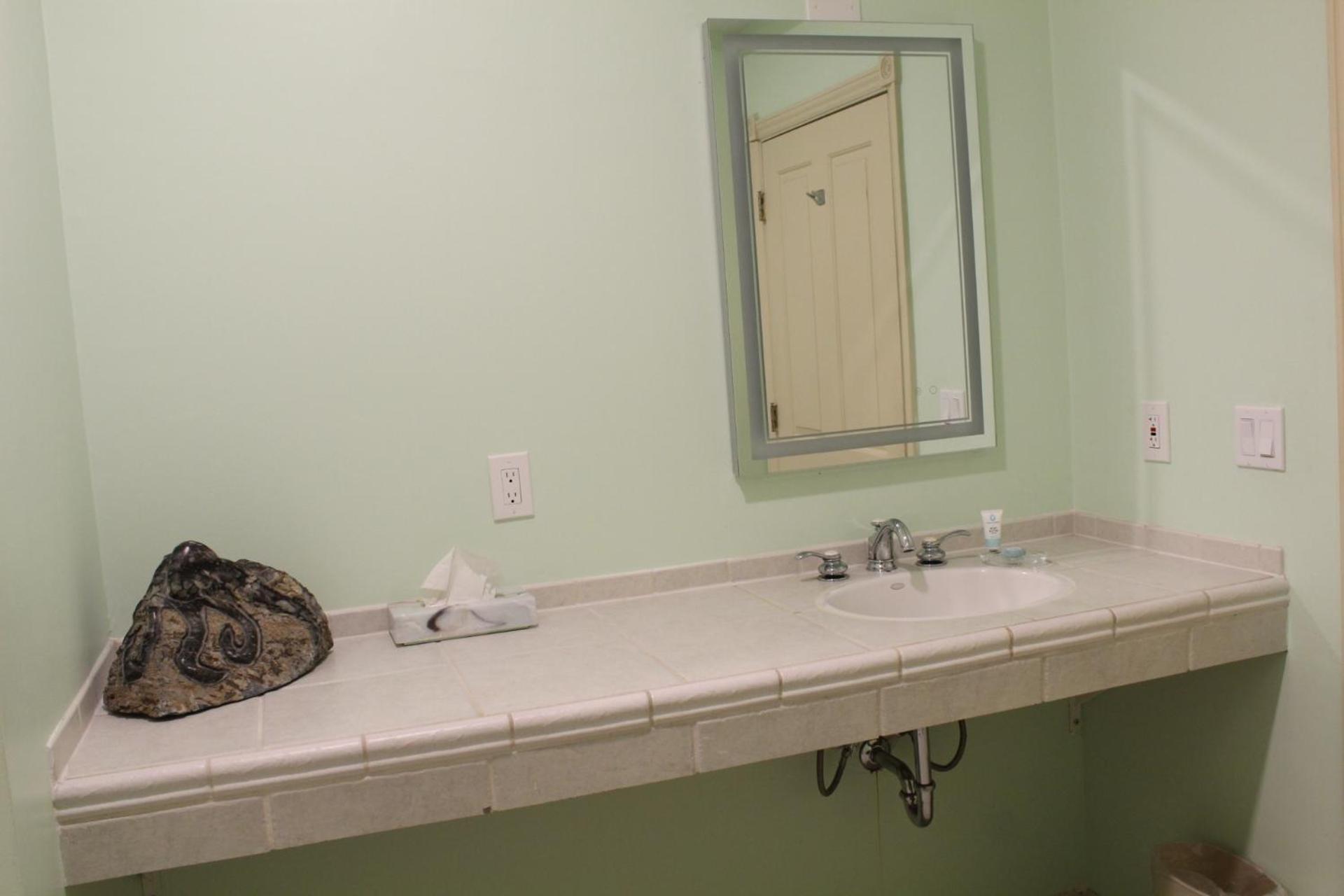 Maui Vacations - Elm House Inn - Property Image 27