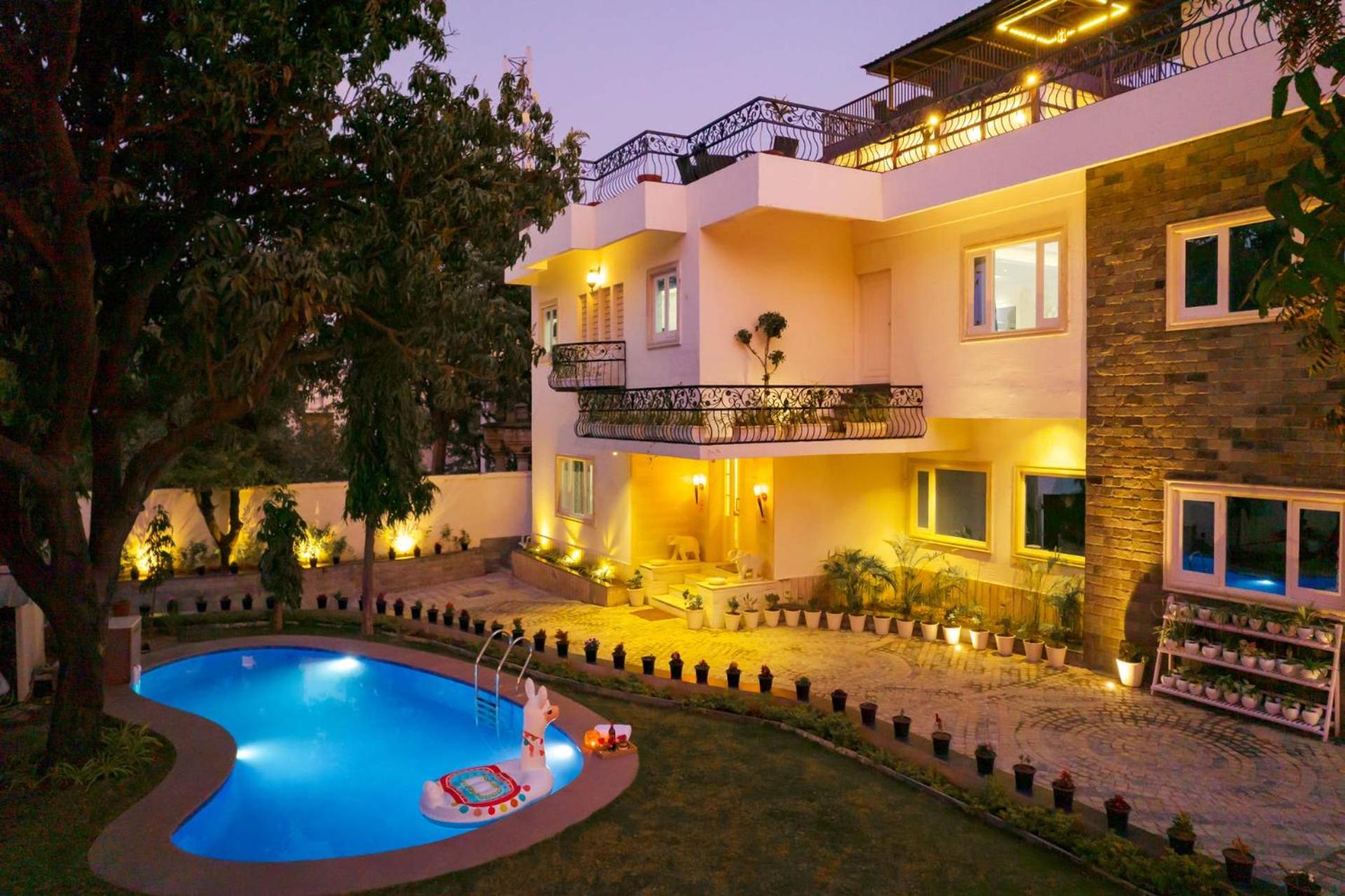 1 Amiras - Luxury Villa By HST Hospitality view 3