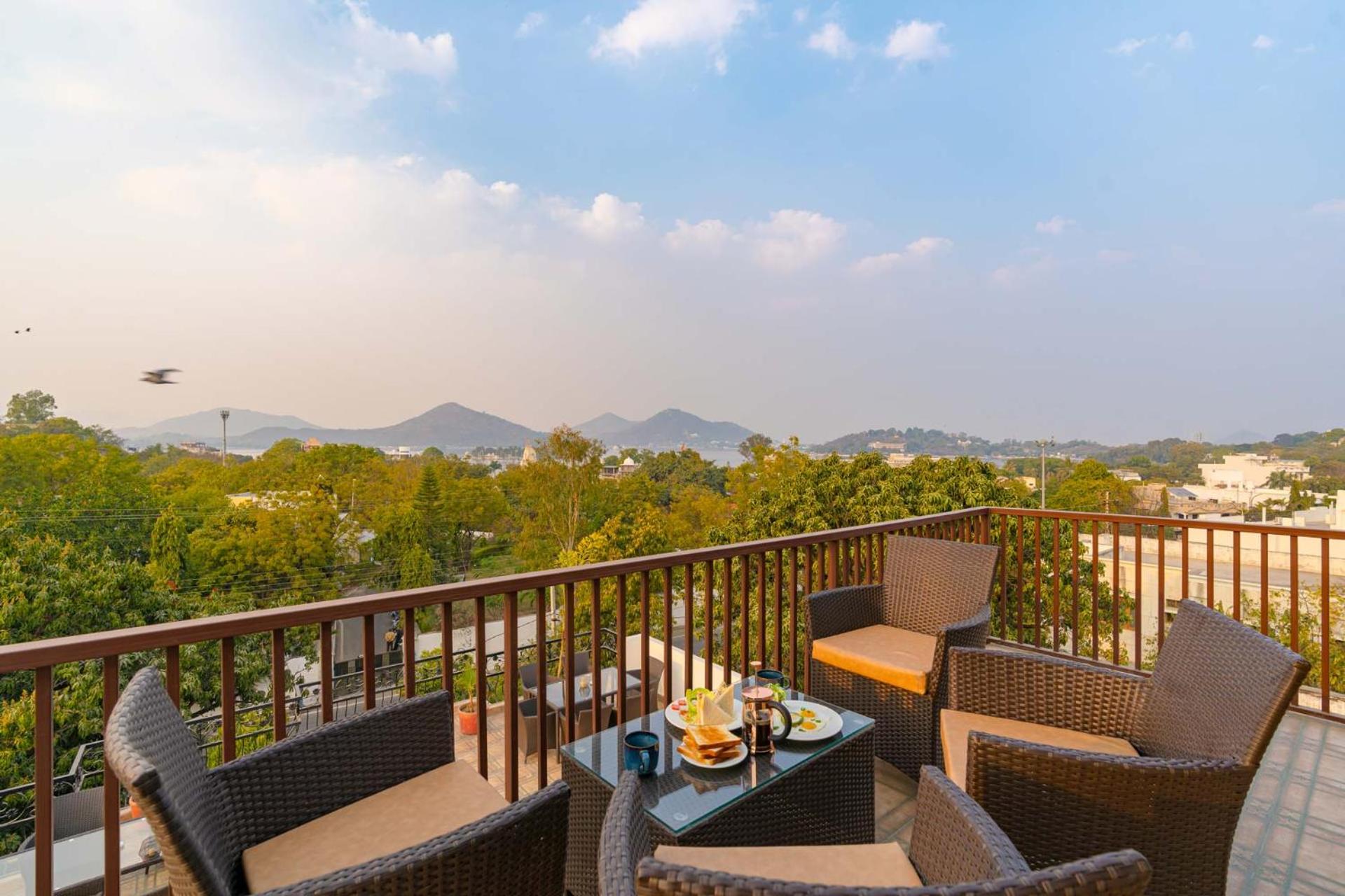 1 Amiras - Luxury Villa By HST Hospitality view 4