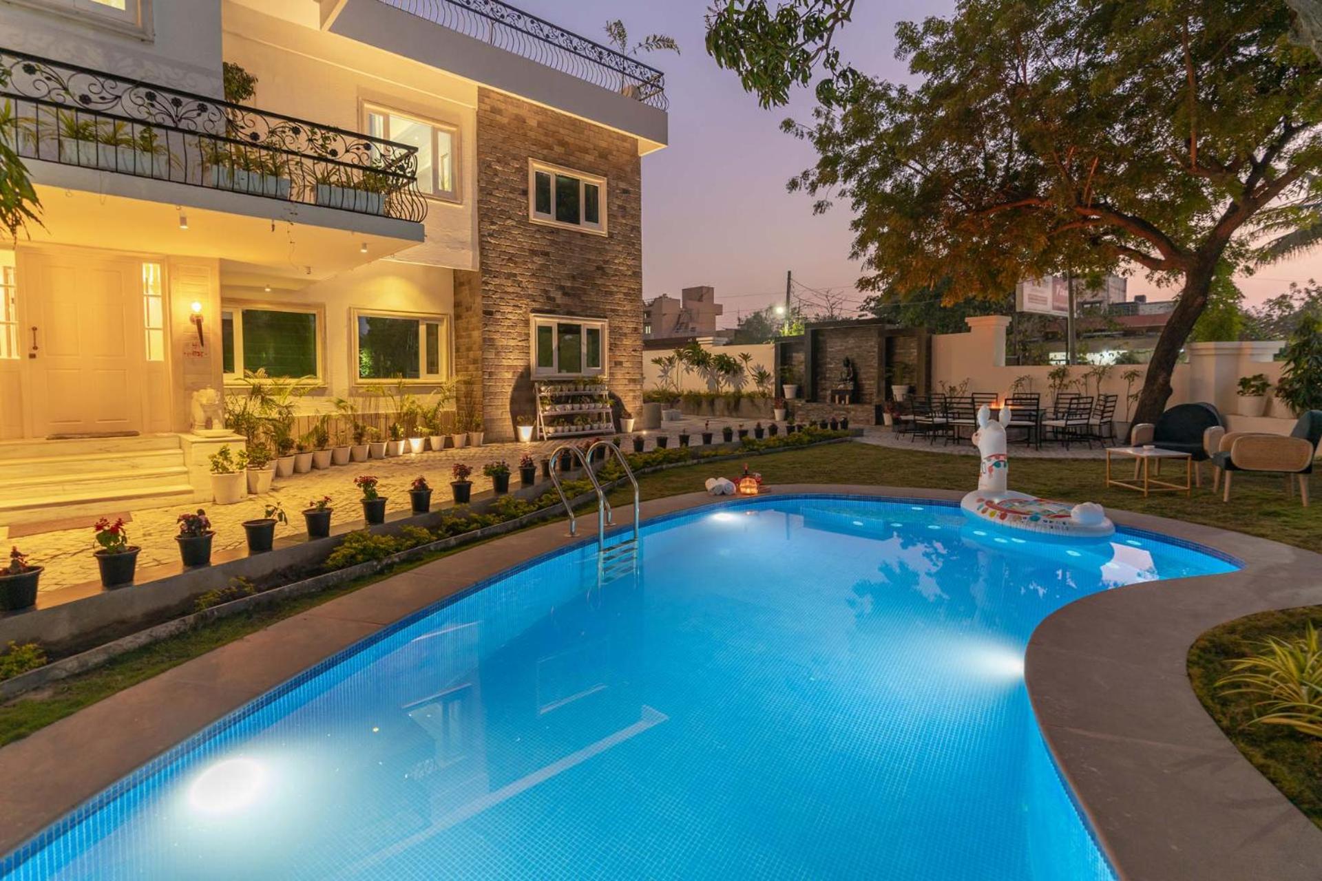 1 Amiras - Luxury Villa By HST Hospitality view 2