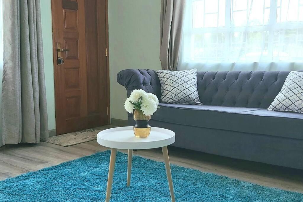 Modern &homely guest suite w/free parking in Karen