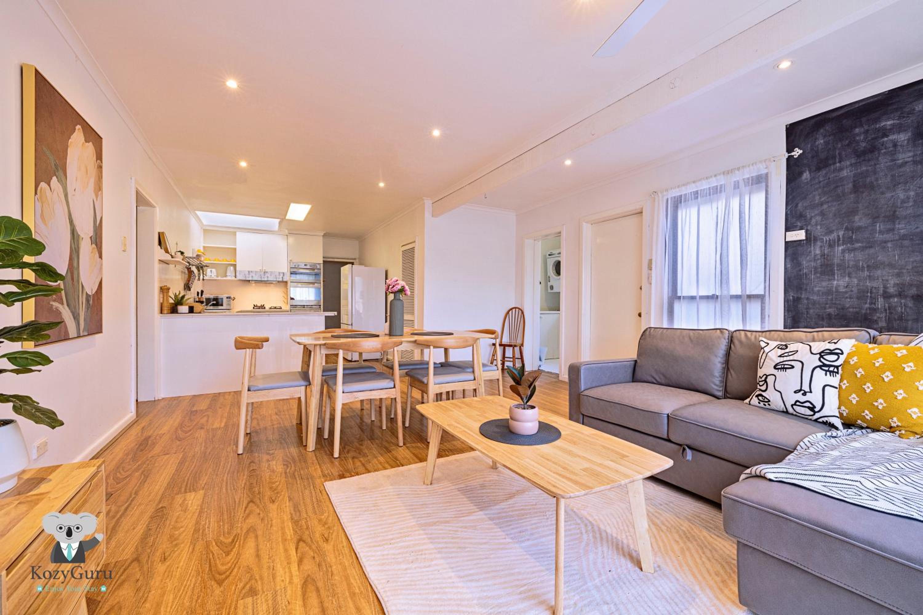 KozyGuru / Camberwell / Perfect 3 Bedroom House / VCA016