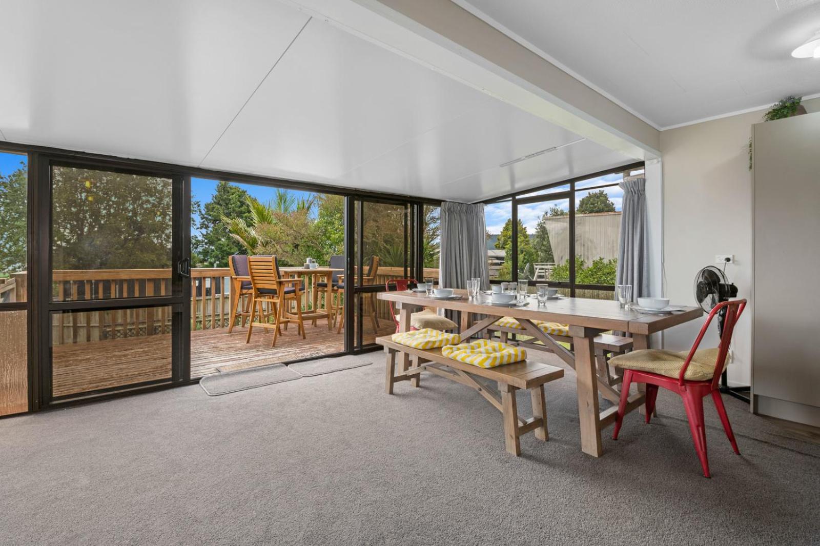 Point Retreat - Lake Rotoiti Holiday Home view 4